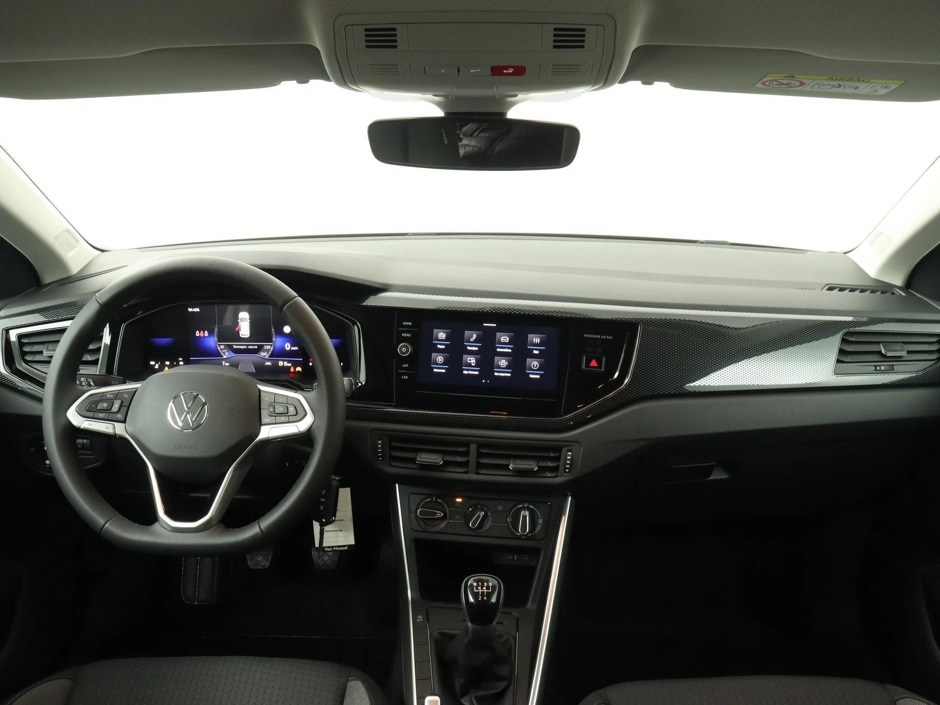 Volkswagen-Polo-image-7