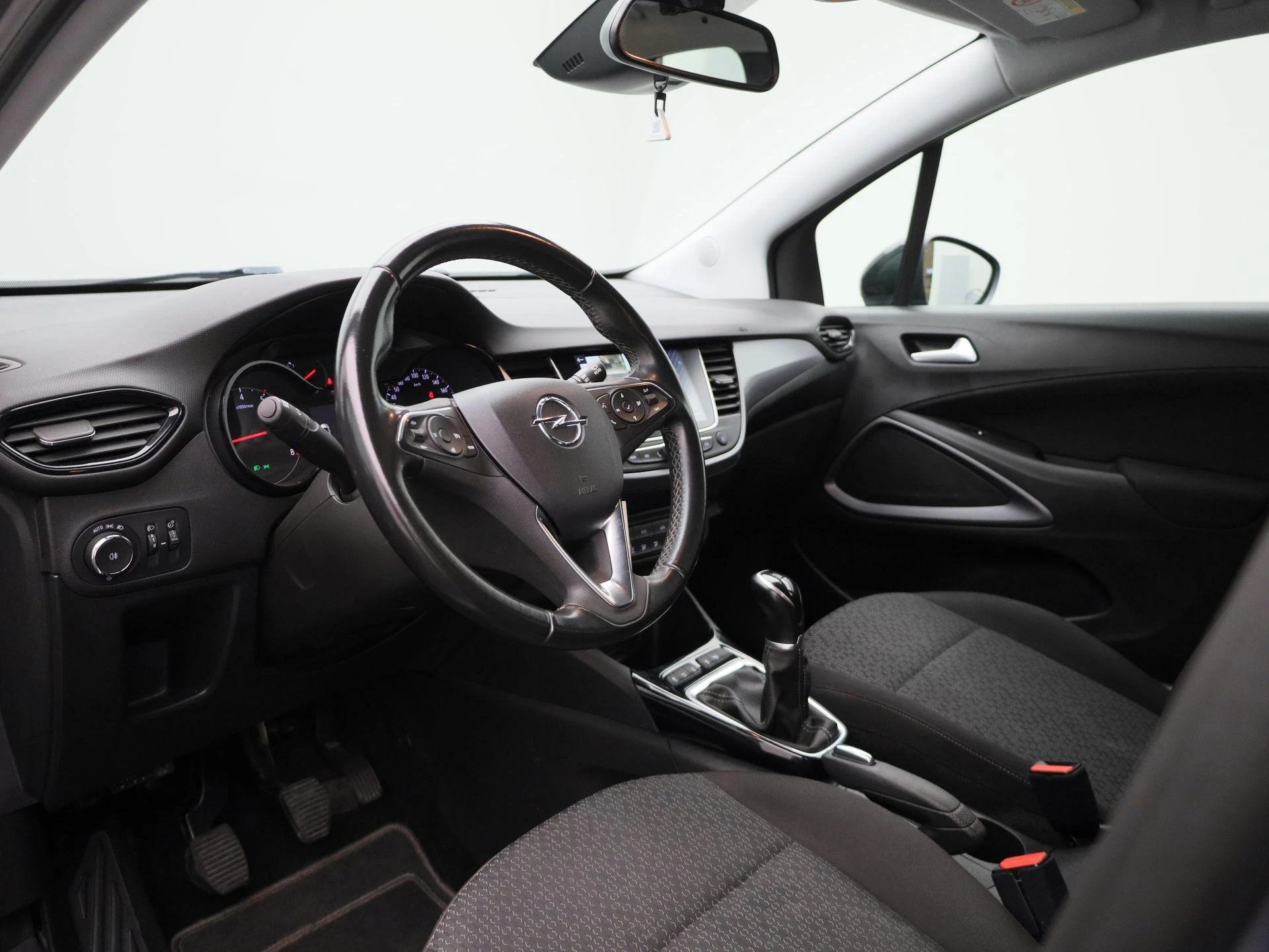 Opel-Crossland X-image-30