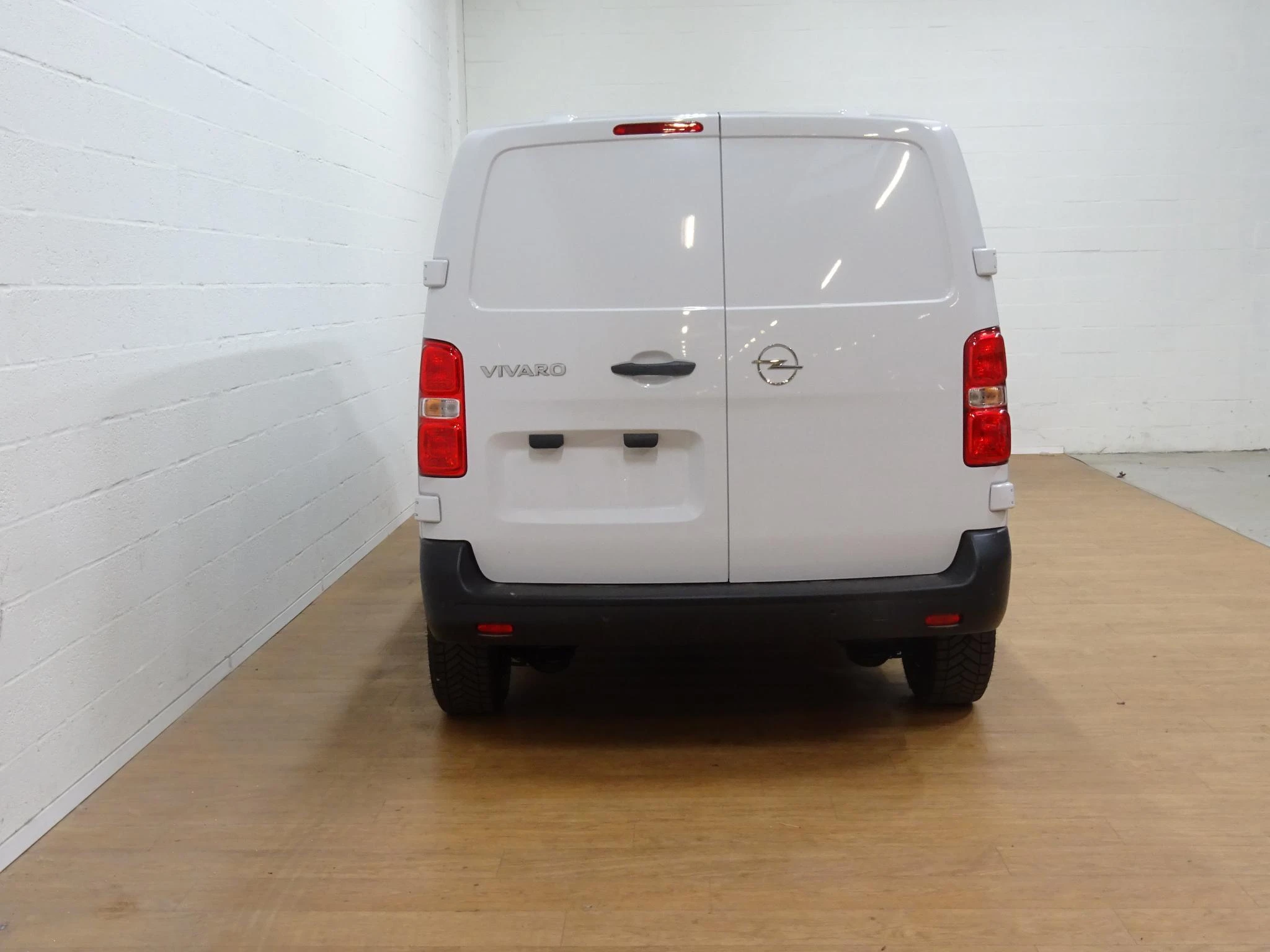 Opel-Vivaro-image-7