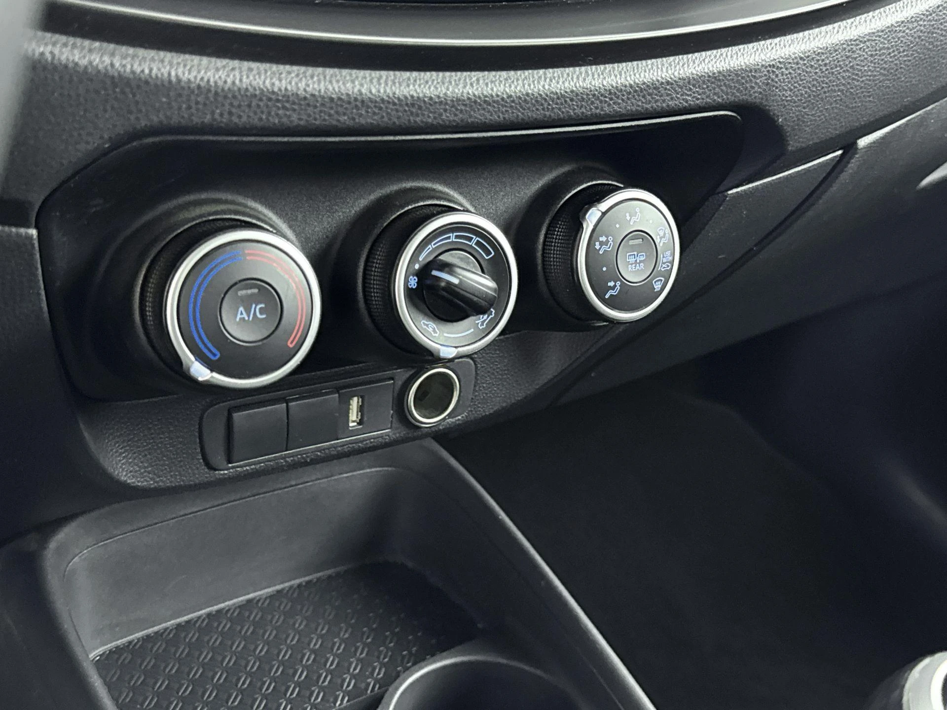 Toyota-Aygo-image-12