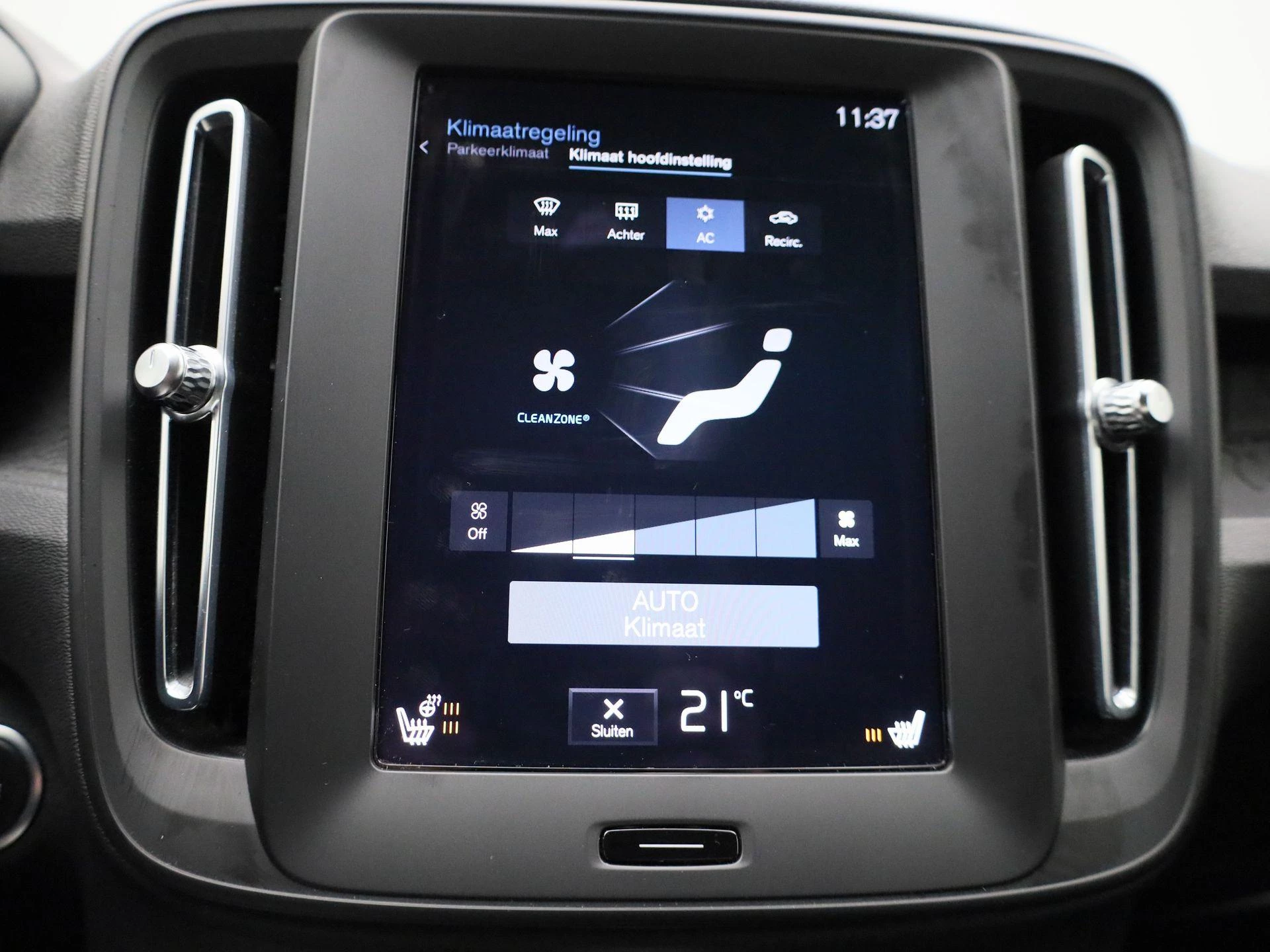 Volvo-XC40-image-23