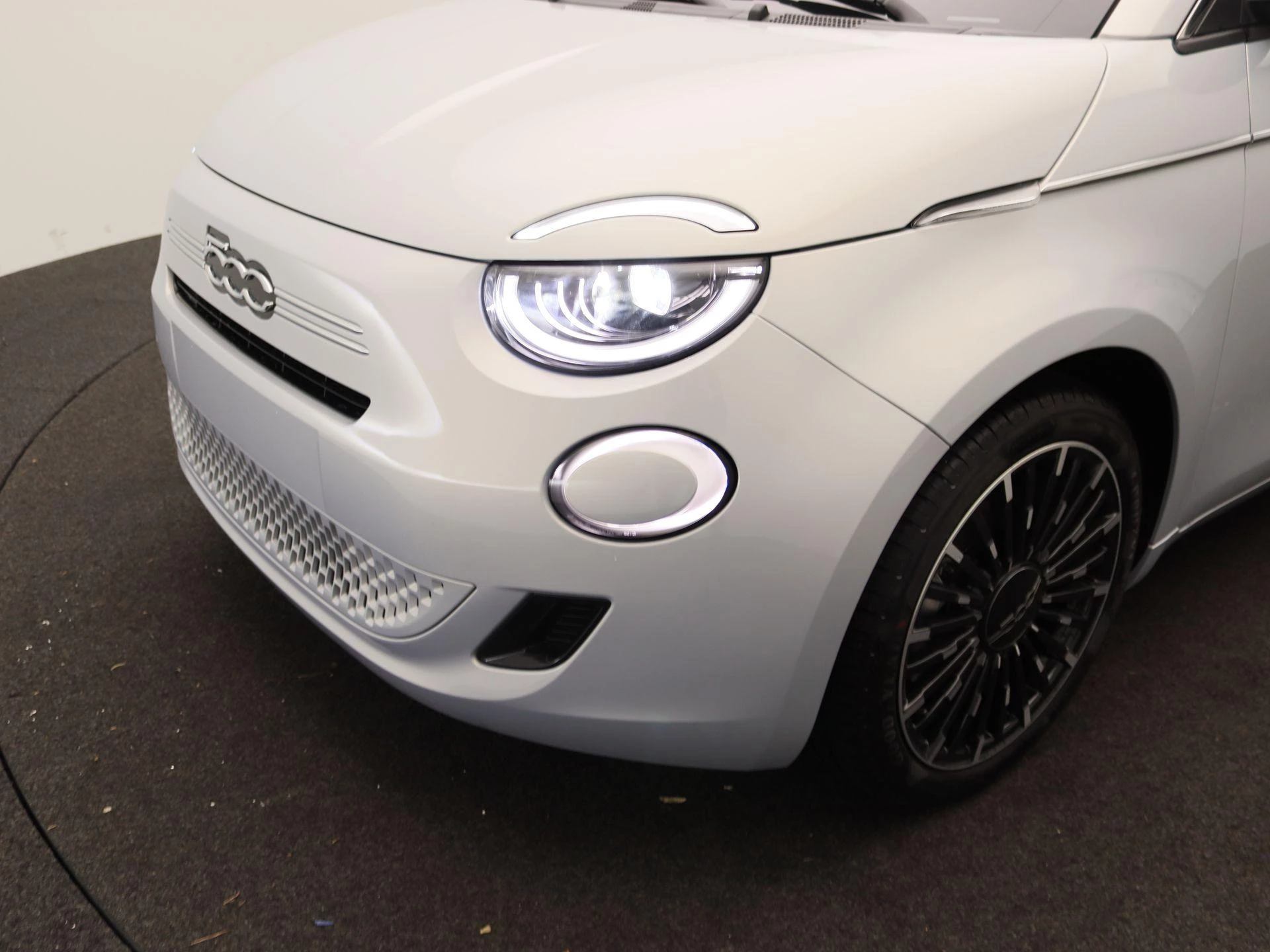 Fiat-500C-image-12