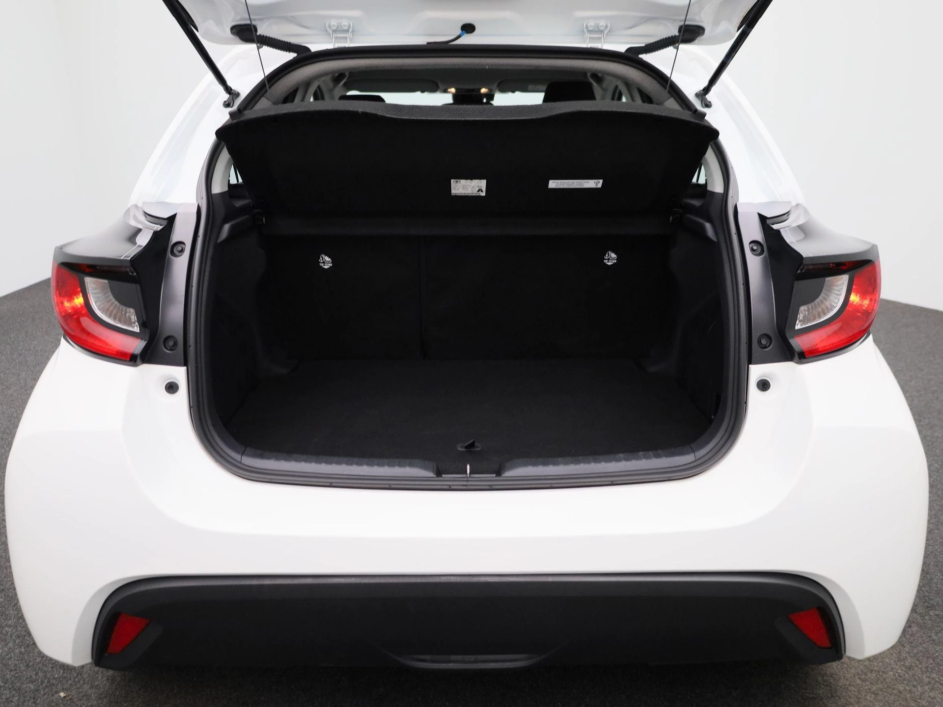 Toyota-Yaris-image-9