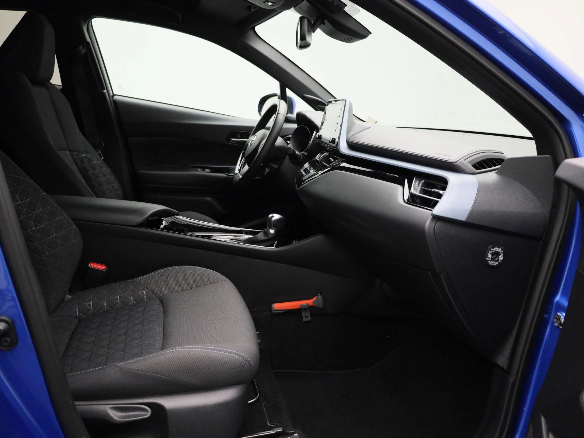 Toyota-C-HR-image-34