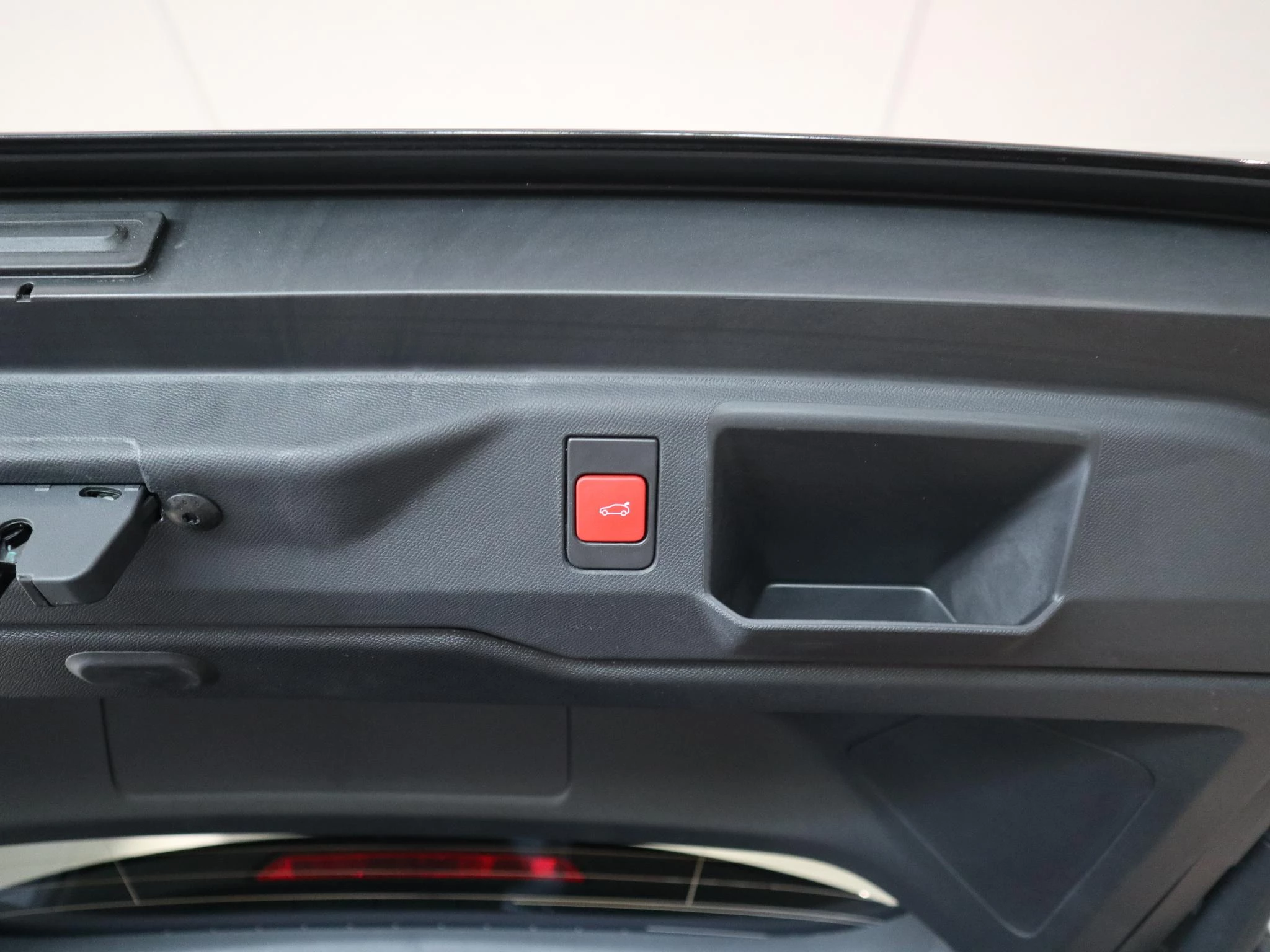 Peugeot-5008-image-25