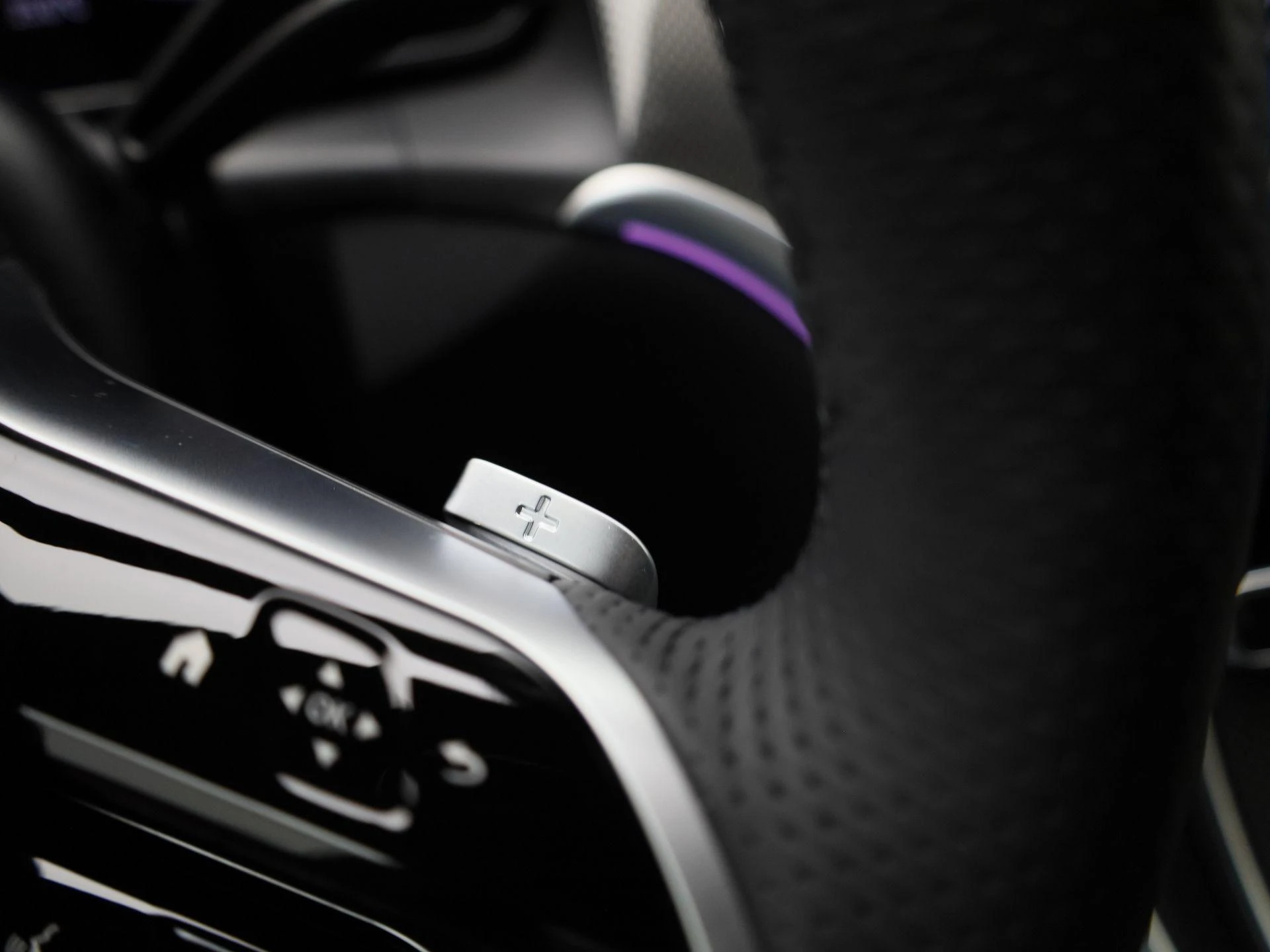 Mercedes-Benz-GLC-image-28