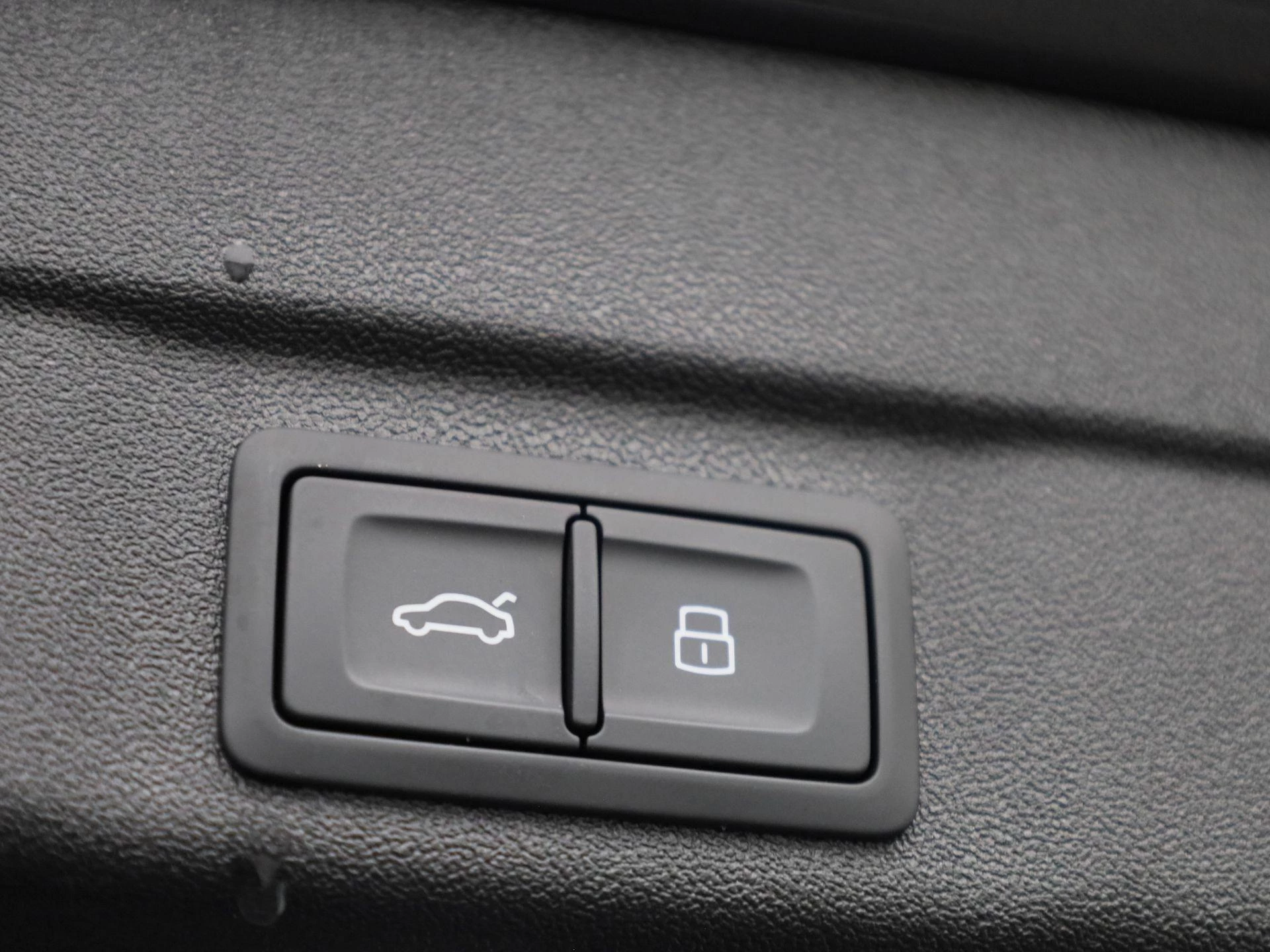 Audi A5 Avant 2.0 e-hybrid quattro S edition Competition