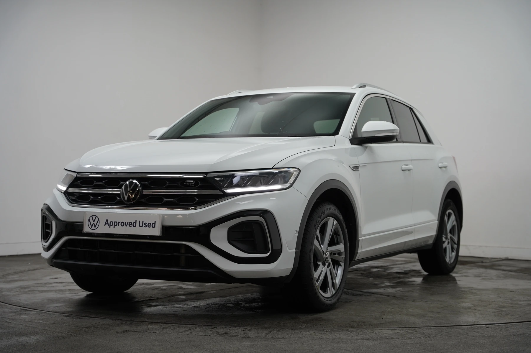 Volkswagen-T-Roc-image-39