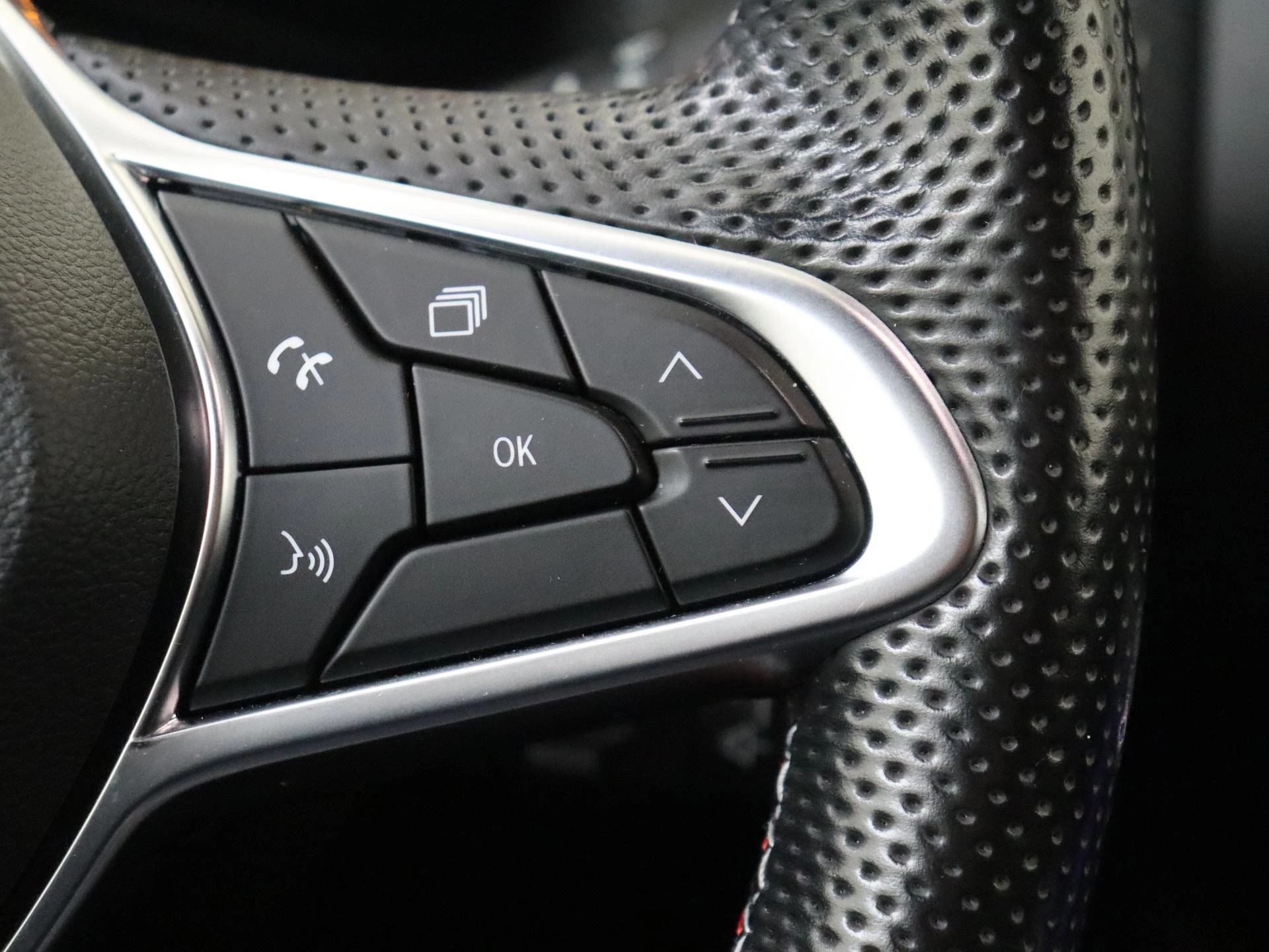 Renault-Clio-image-13