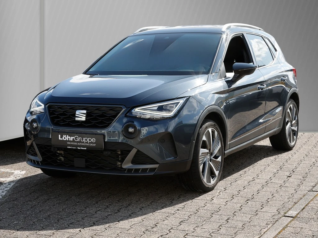SEAT-Arona-image-1