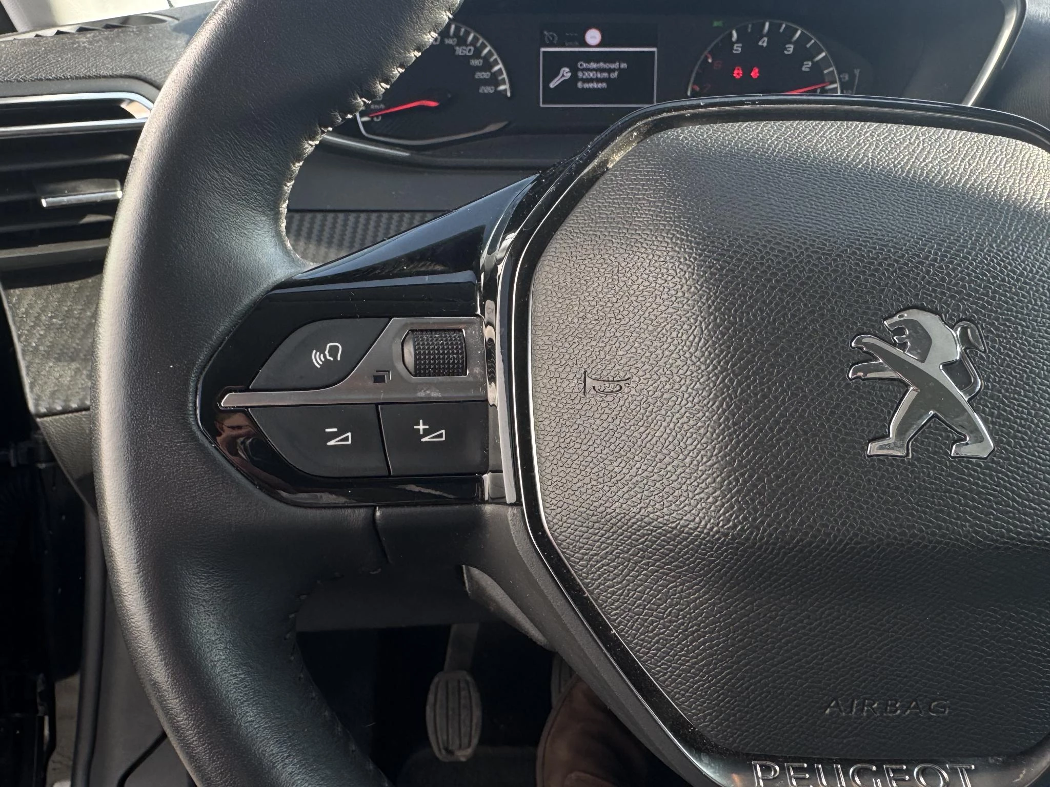 Peugeot-208-image-13