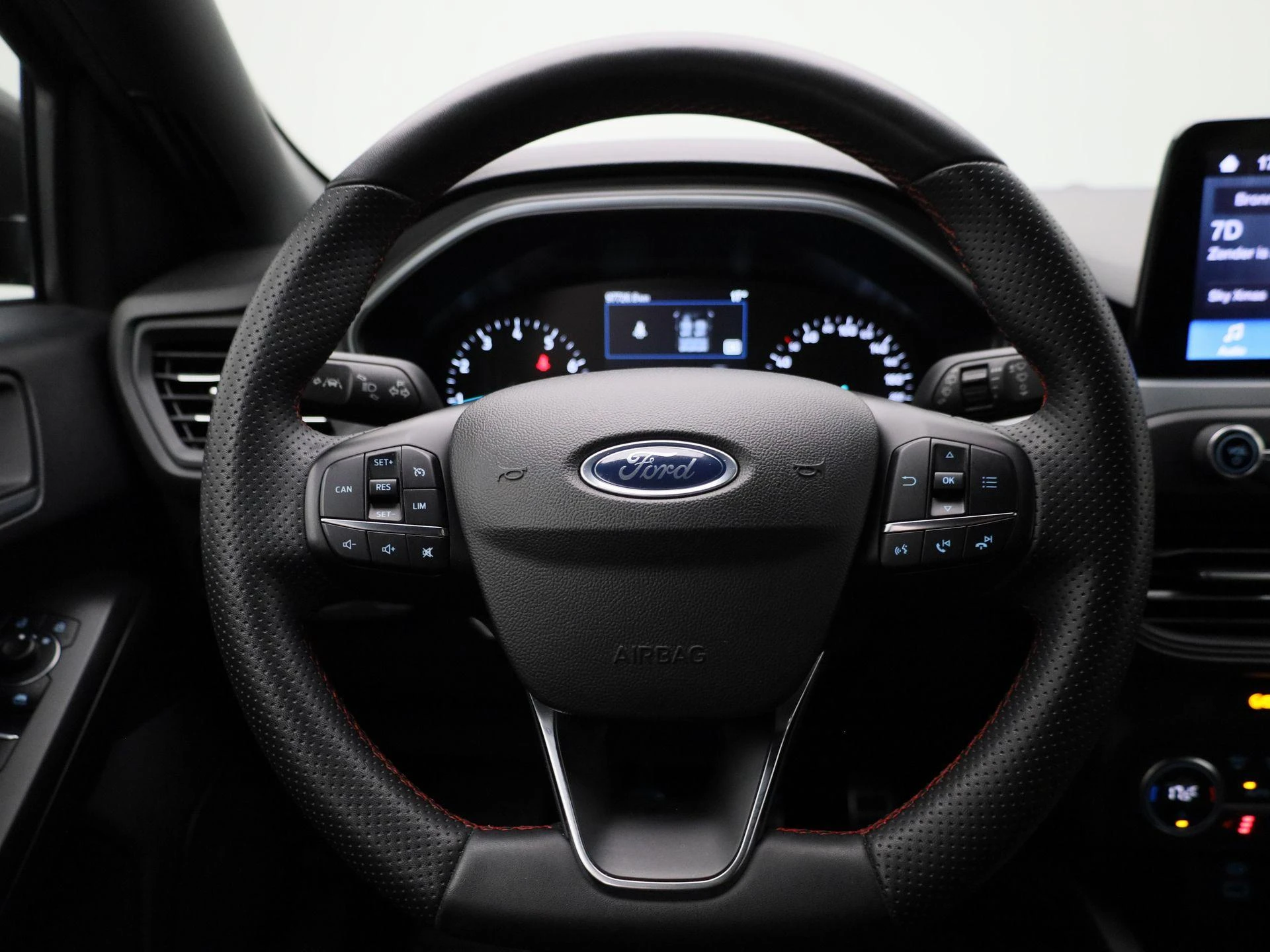 Ford-Focus-image-7