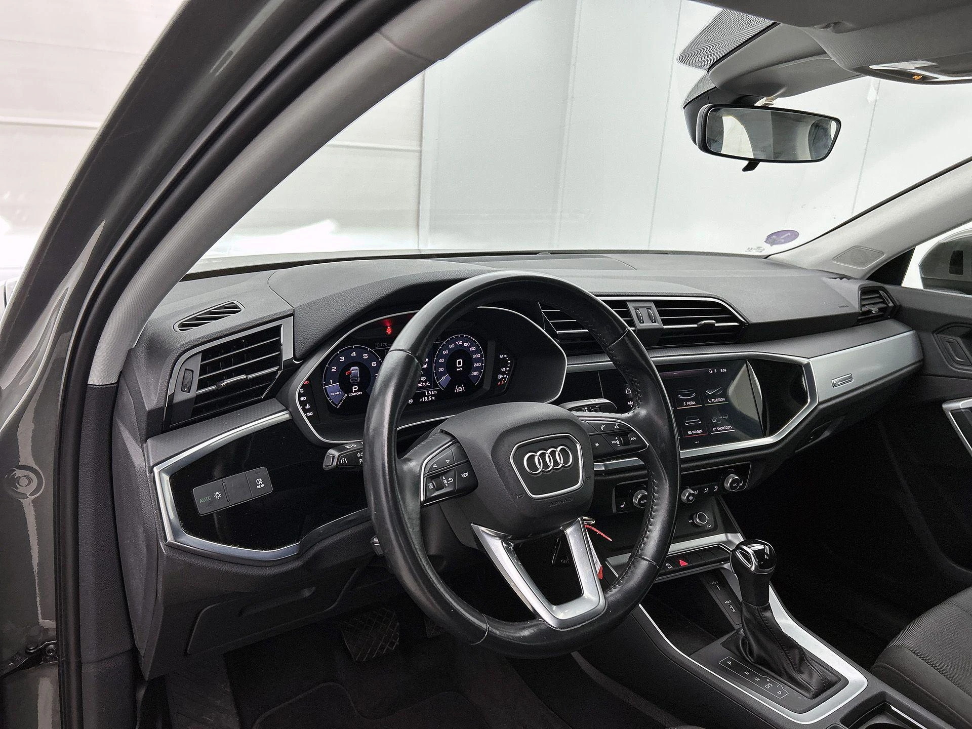 Audi-Q3-image-17