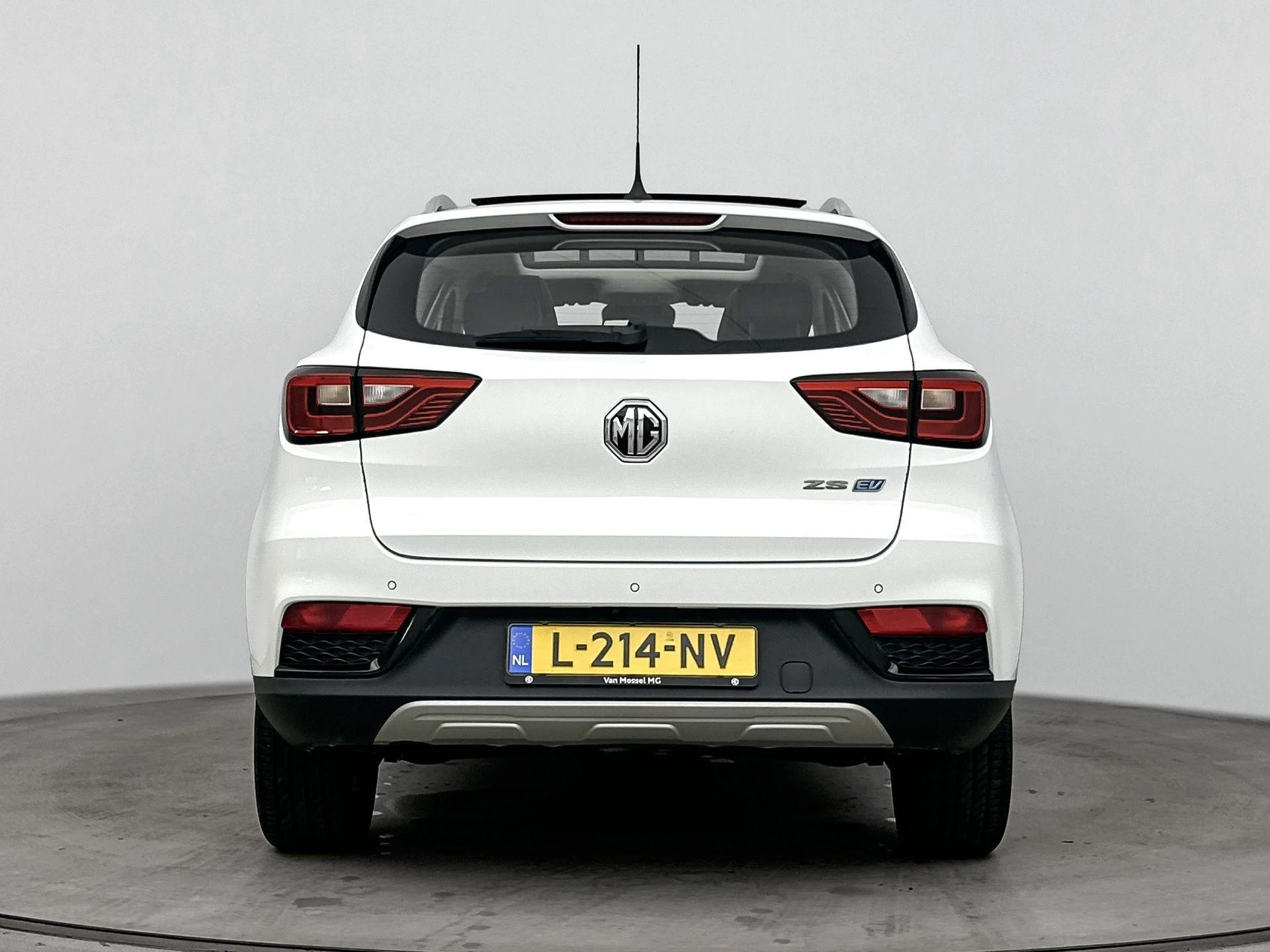 MG-ZS EV-image-2