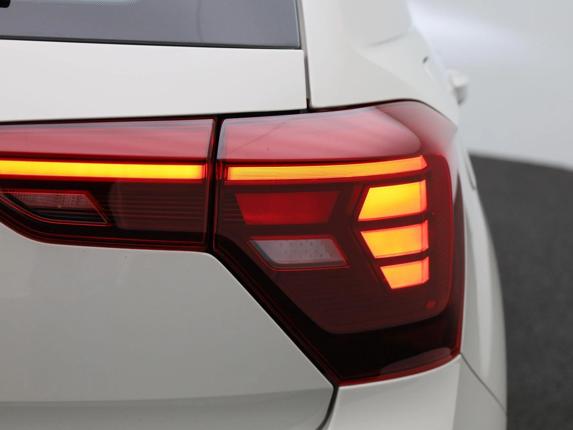 Volkswagen-Polo-image-32