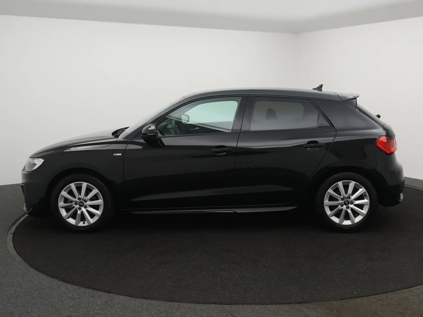 Audi-A1 Sportback-image-24