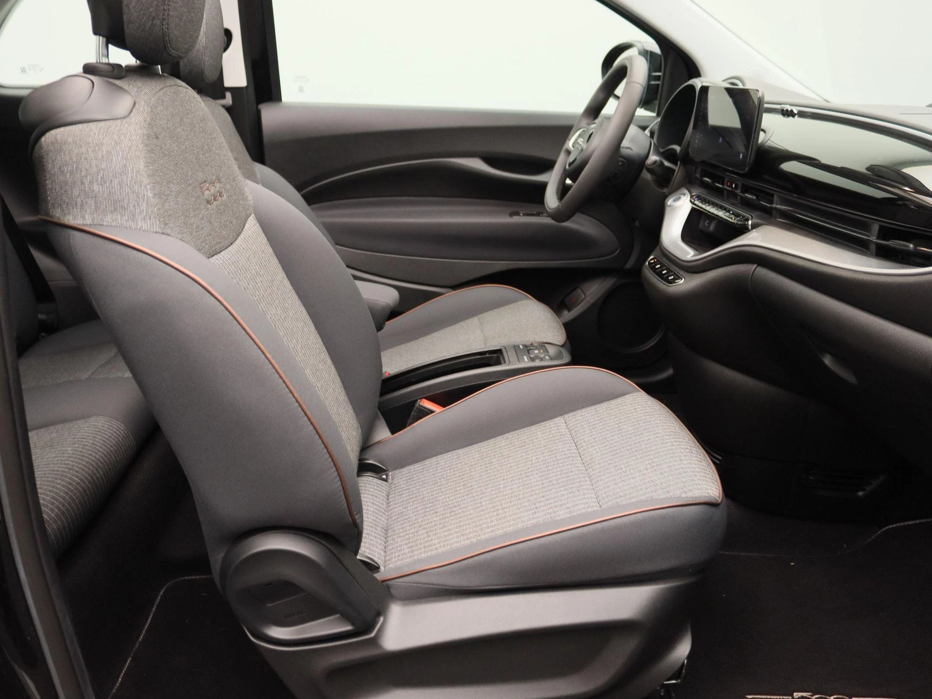 Fiat-500C-image-24