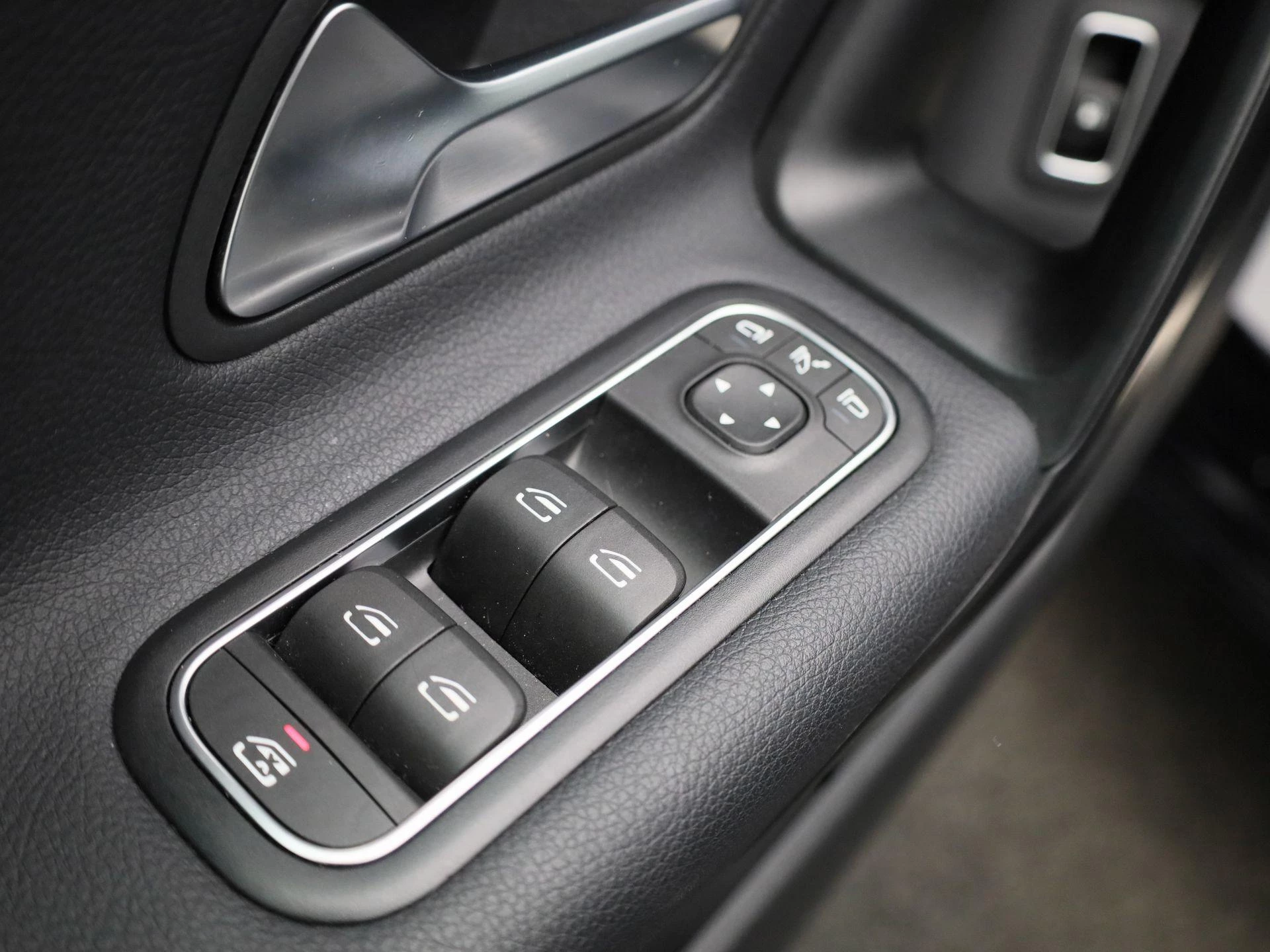 Mercedes-Benz A-Klasse 250 e Business Line