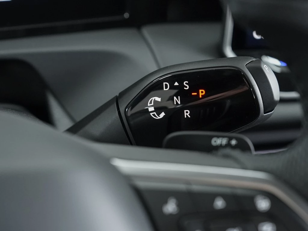 Volkswagen Tiguan R-Line 1,5 l eHybrid OPF 110 kW (150 PS) / 85 kW (115 PS) 6-Gang-Doppelkupplungsgetriebe DSG