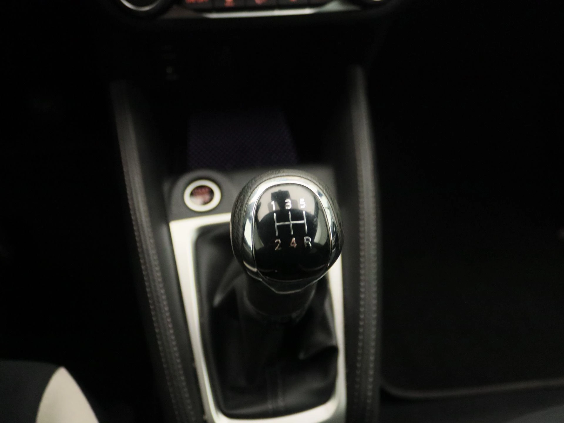 Nissan-Micra-image-10