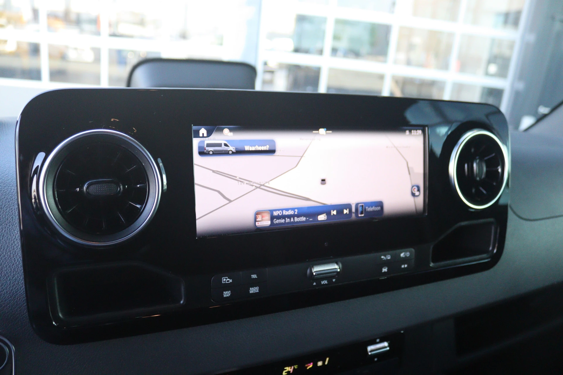 Mercedes-Benz-Sprinter-image-8