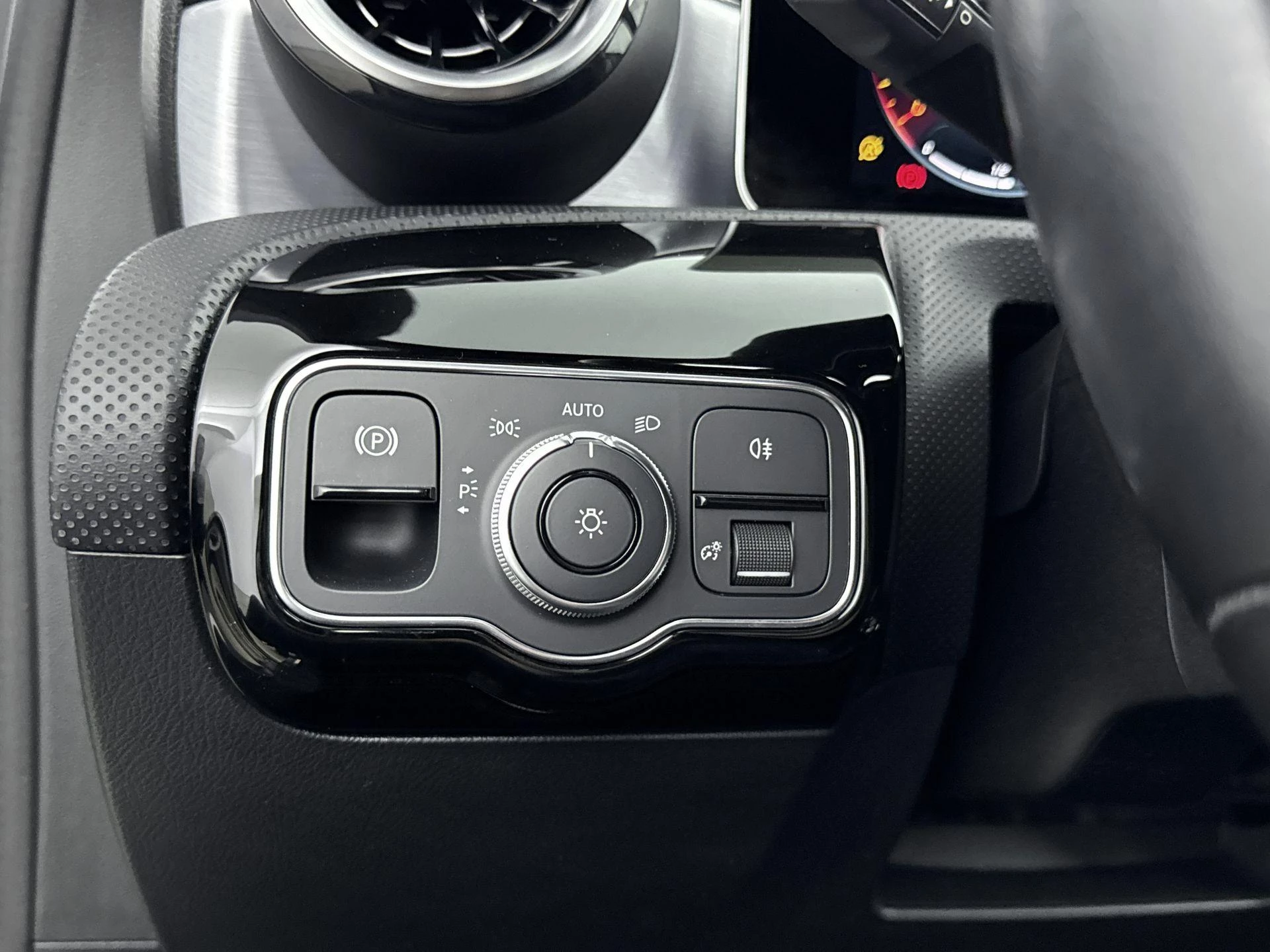 Mercedes-Benz-A-Klasse-image-22