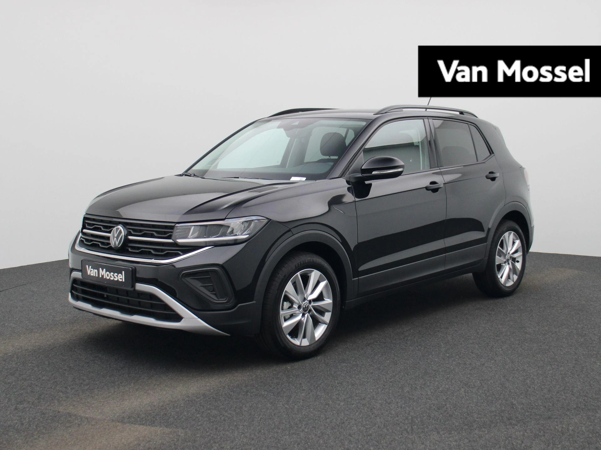 Volkswagen-T-Cross-image-0