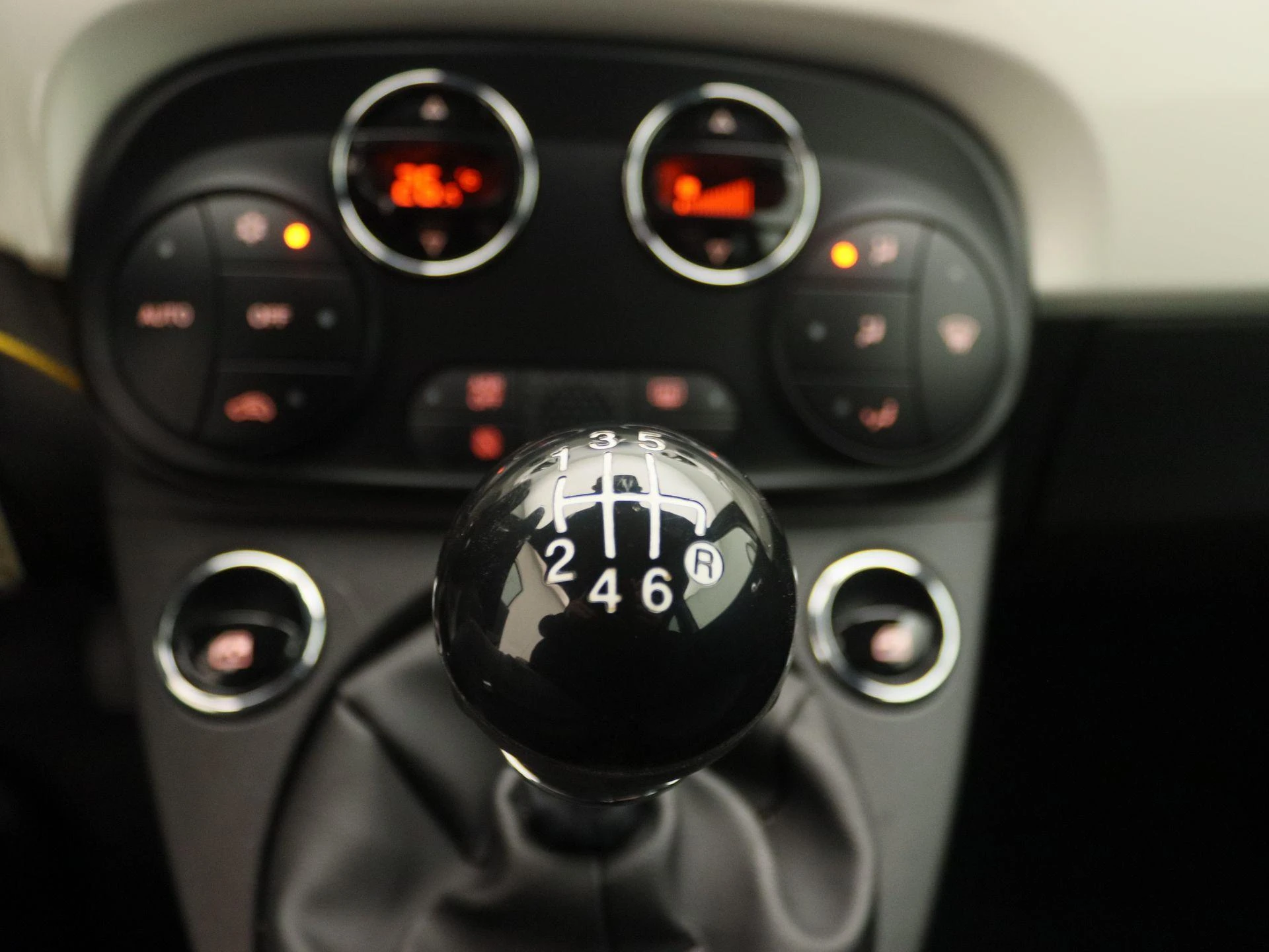 Fiat-500C-image-10