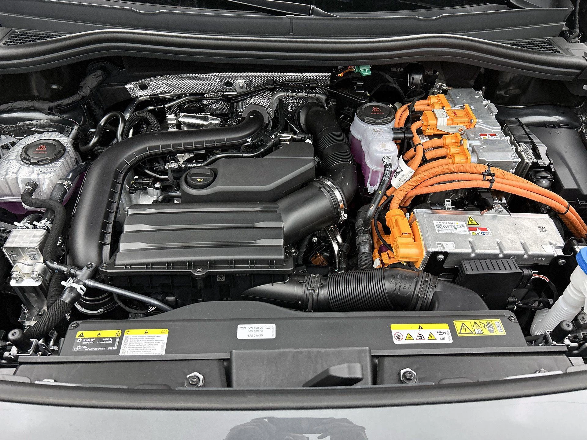 Volkswagen Tayron 1.5 eHybrid R-Line Edition