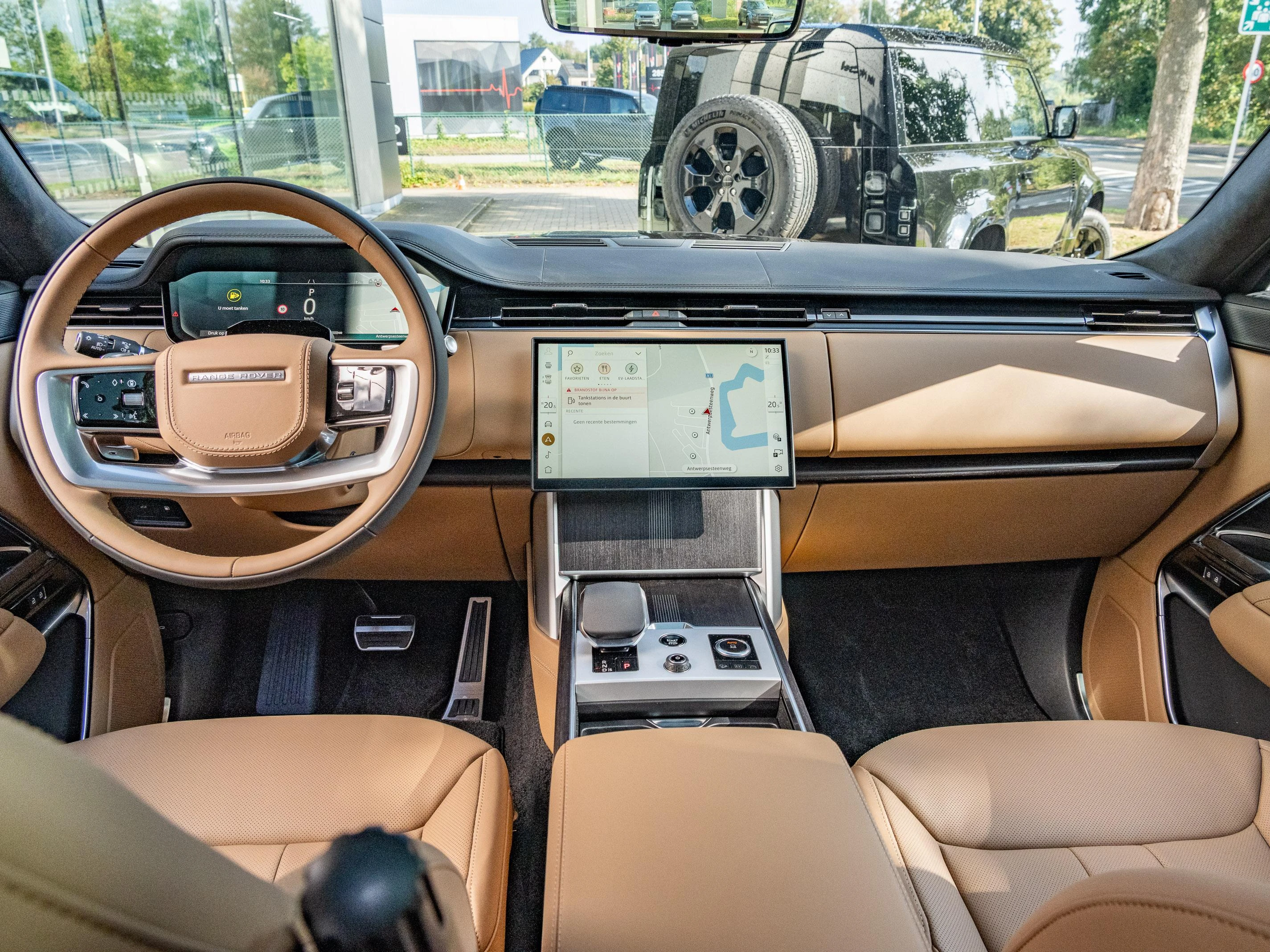 Land Rover-Range Rover-image-8