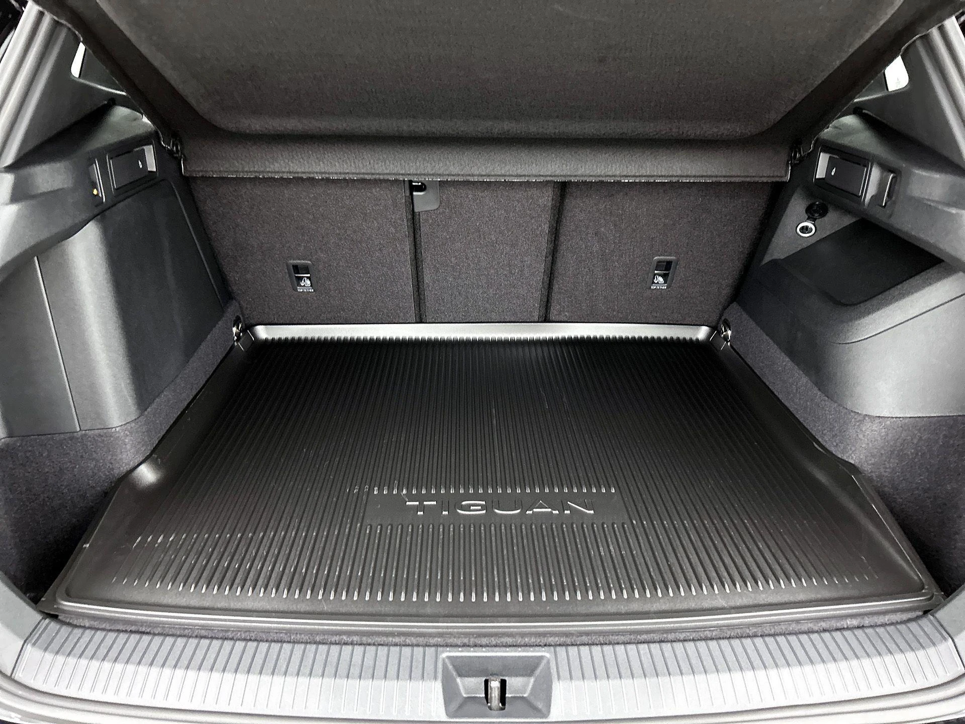 Volkswagen-Tiguan-image-28