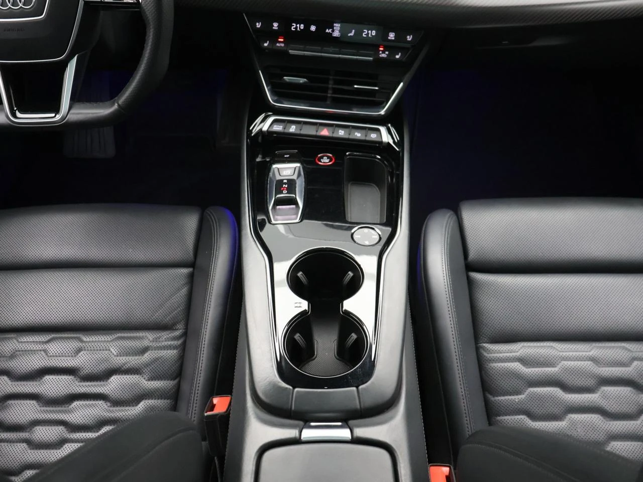 Audi e-tron GT Audi e-tron GT QUATTRO 476PK *AUTOMAAT*LEDER*PANODAK*SPORTZETESL*B&O*CAMERA*ACC*NAVI*APP-CONNECT*...*
