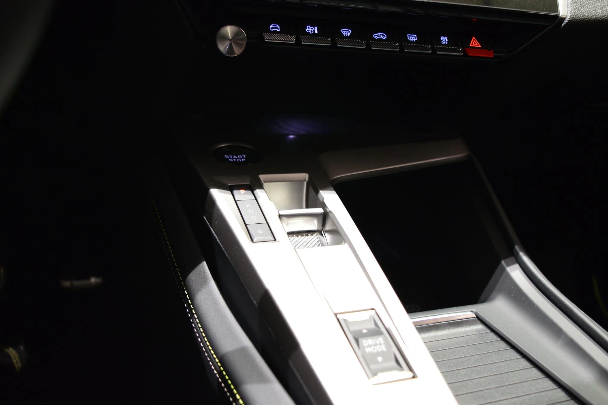 Peugeot-408-image-17