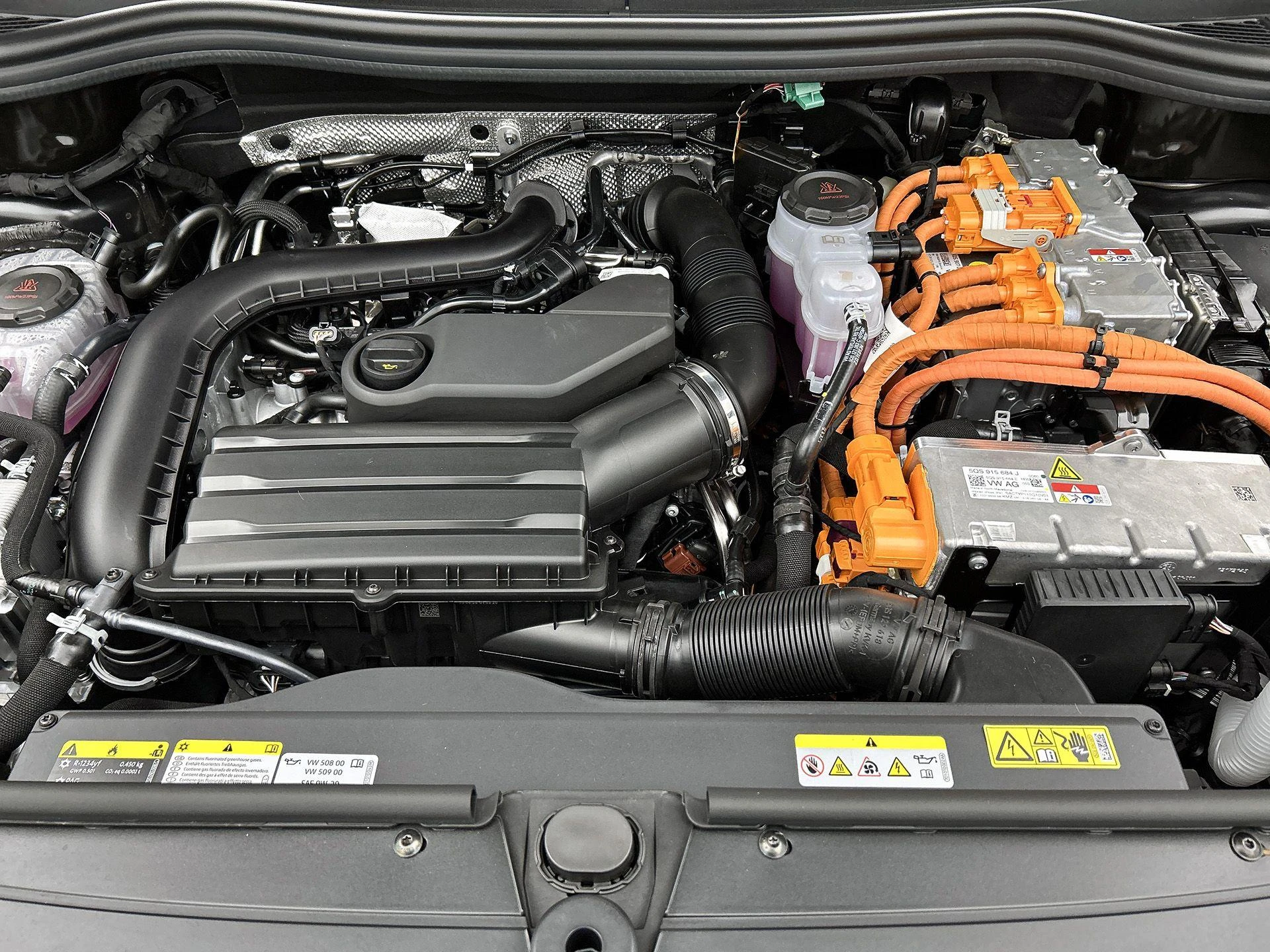 Volkswagen-Tiguan-image-32
