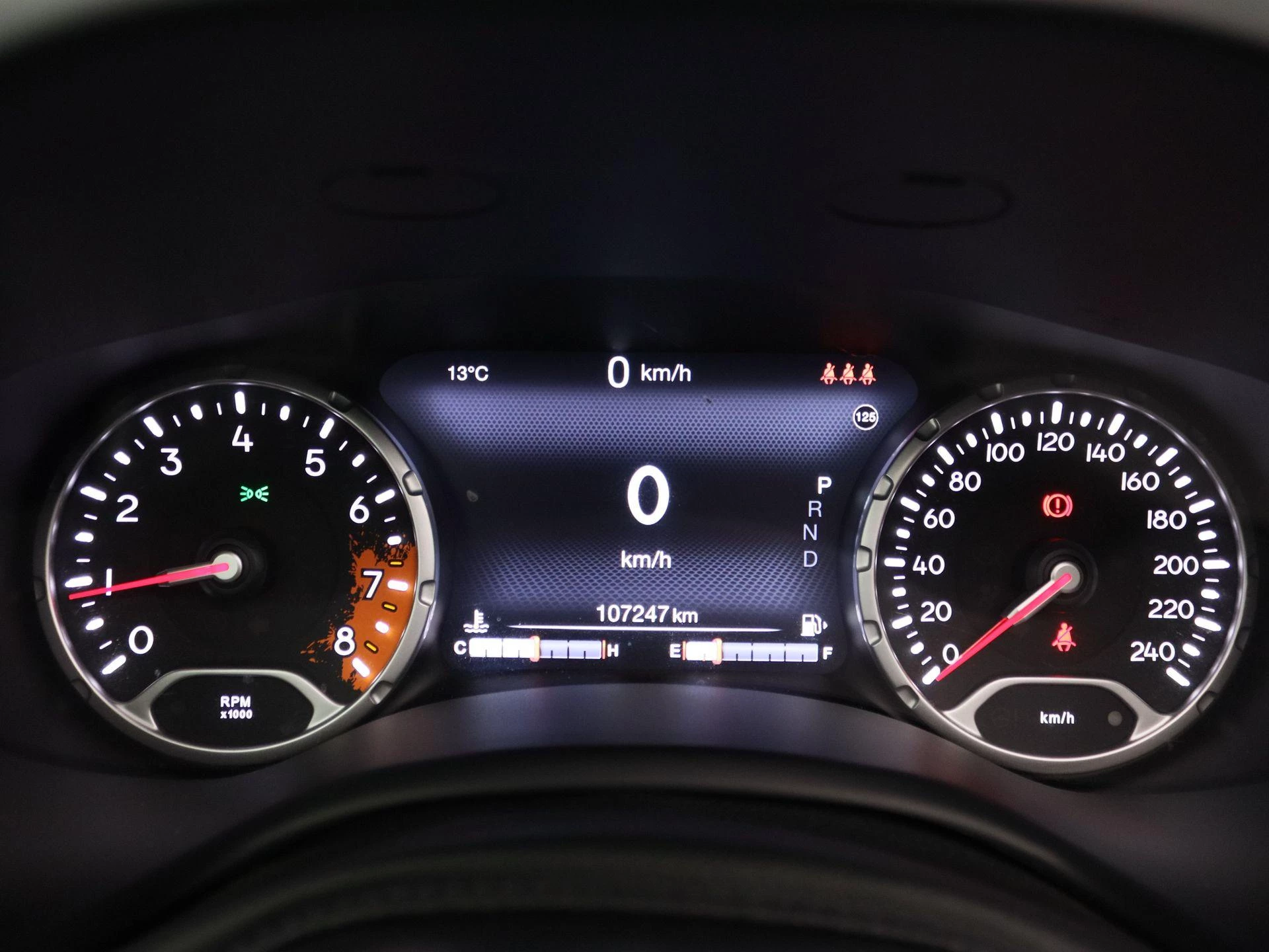 Jeep-Renegade-image-13