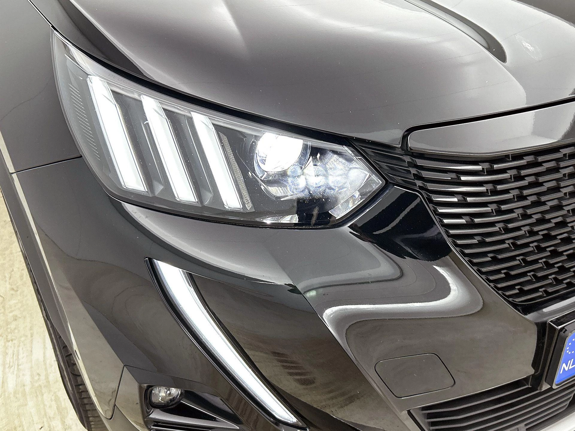 Peugeot-e-2008-image-36