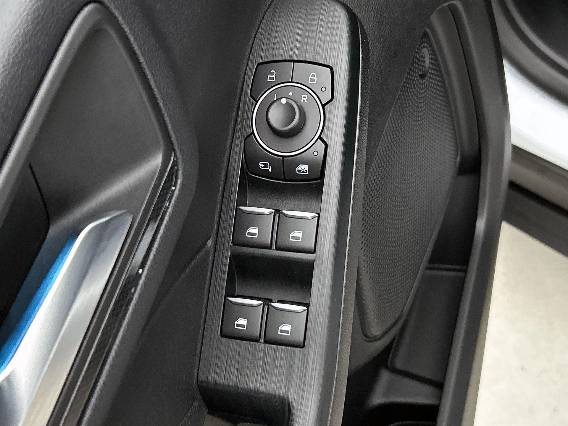 Ford-Kuga-image-30
