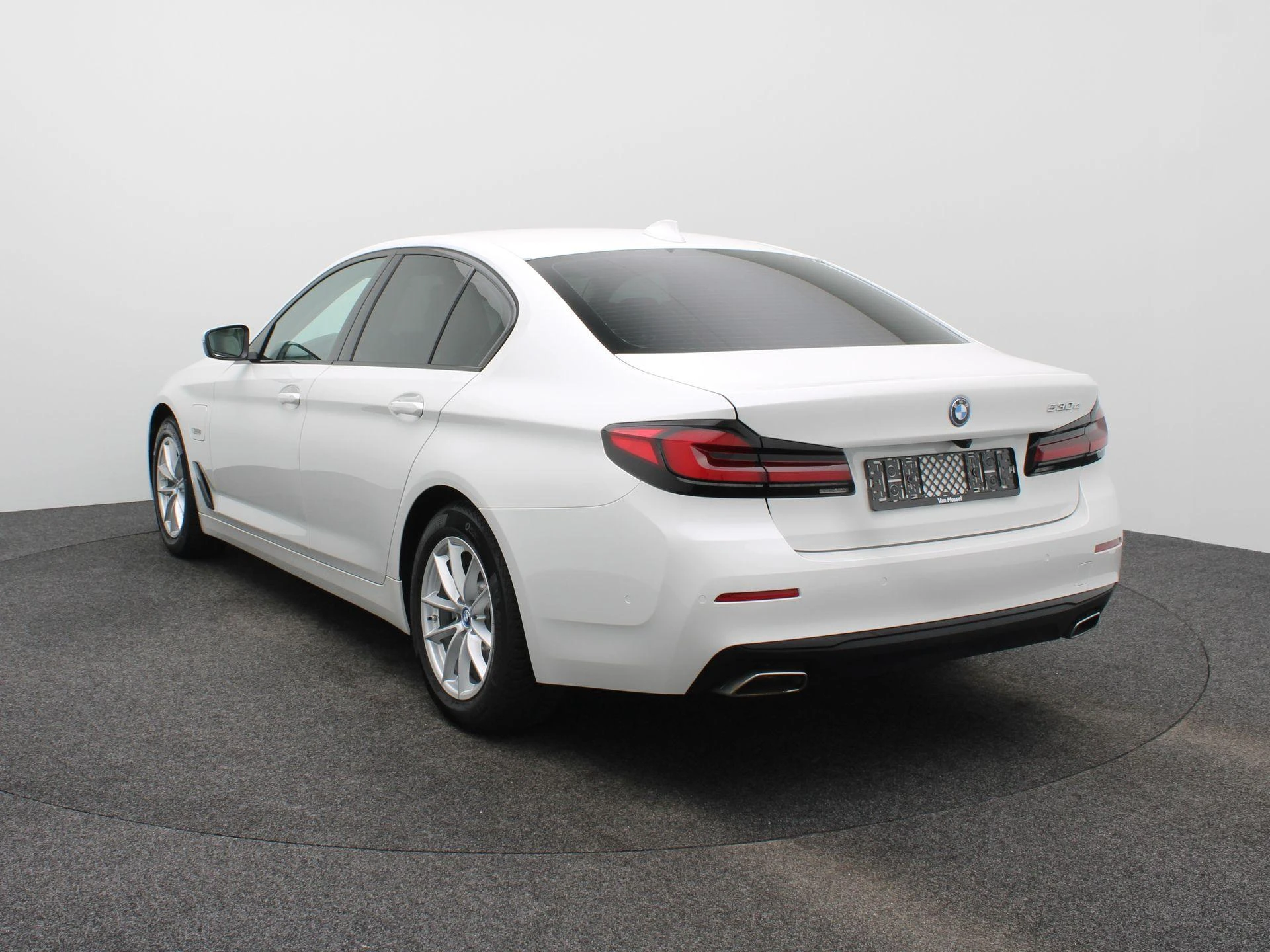 BMW-5 Serie-image-1