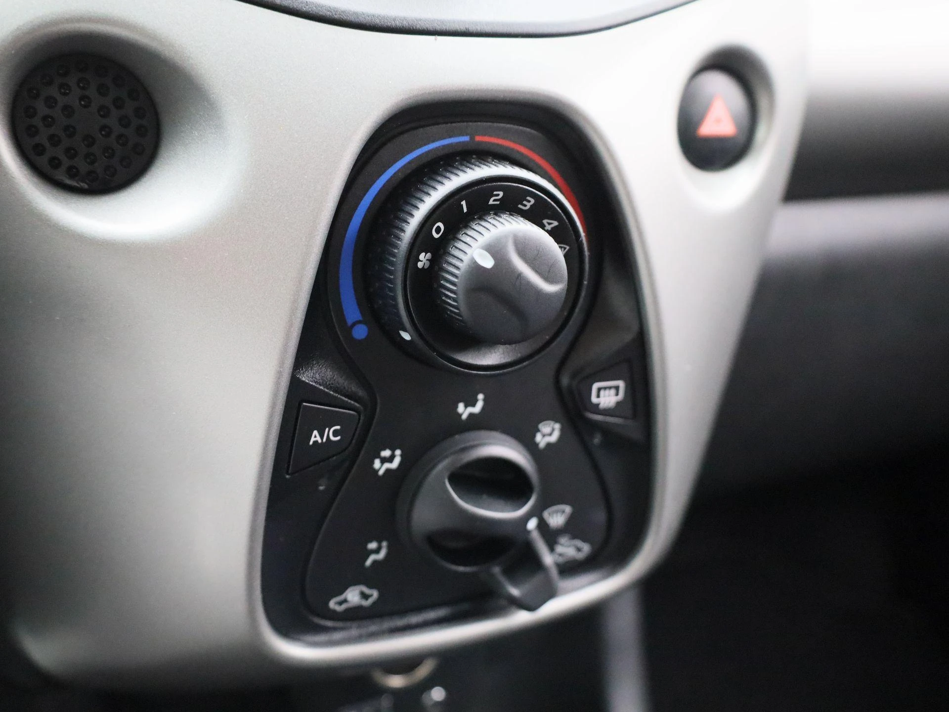 Peugeot-108-image-21