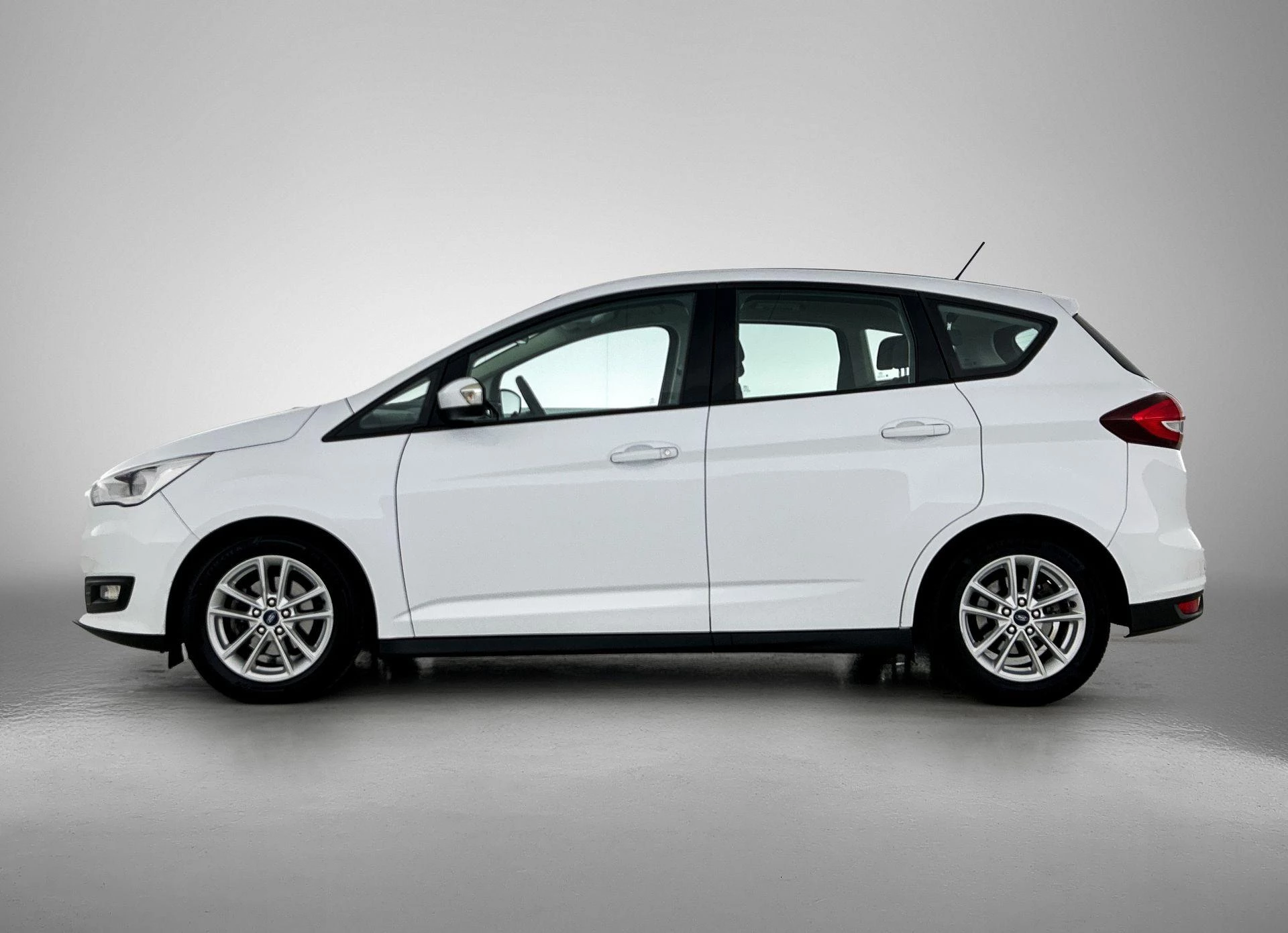 Ford-C-MAX-image-1