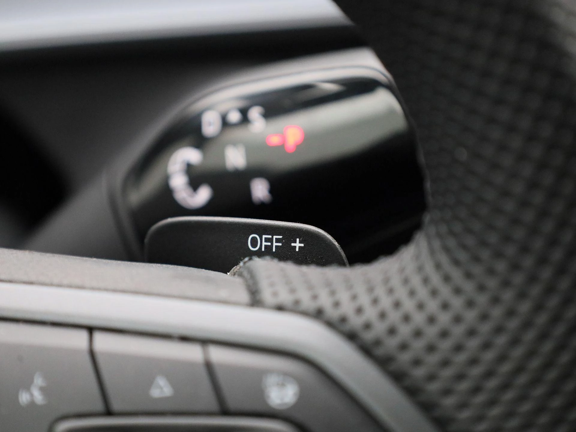 Volkswagen Tayron 1.5 eHybrid R-Line Edition 204 PK|