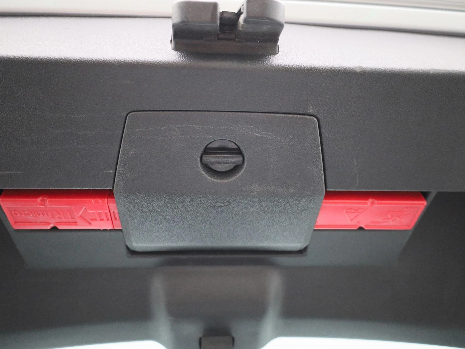 Volkswagen-Polo-image-11
