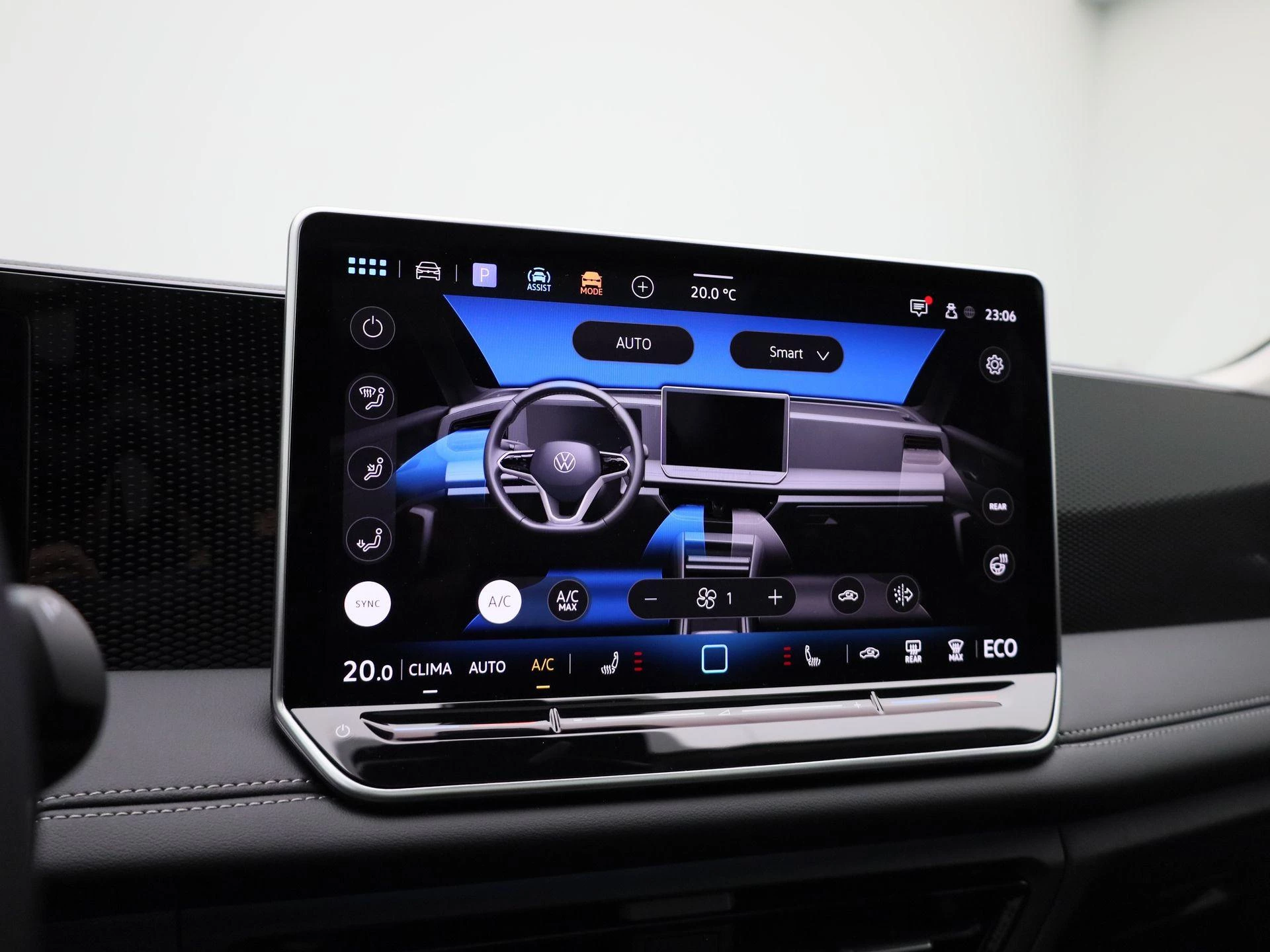 Volkswagen-Tiguan-image-19