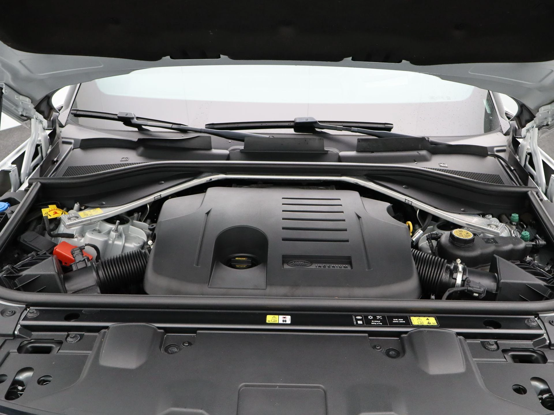 Land Rover-Range Rover-image-44