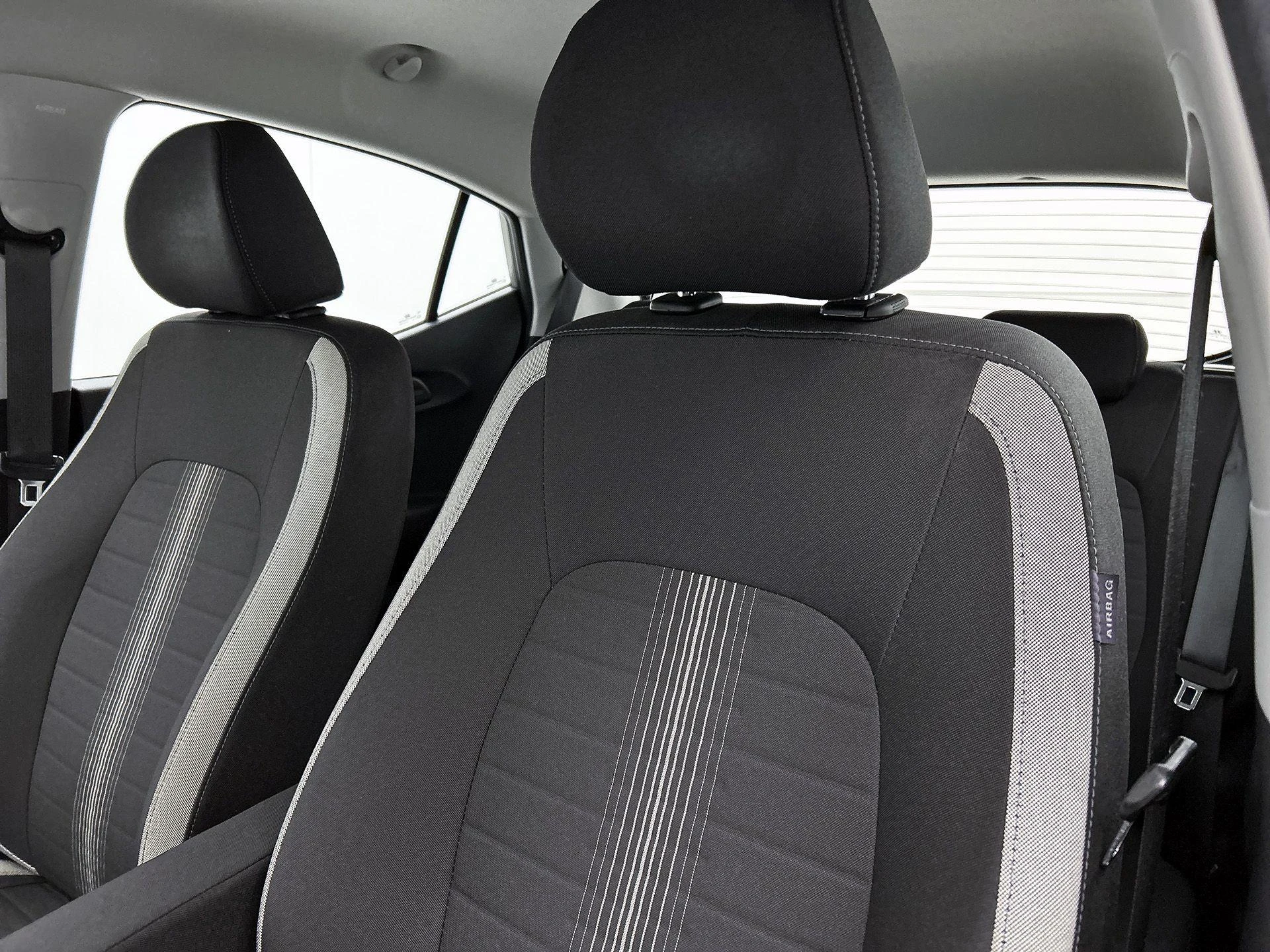 Hyundai-i10-image-10