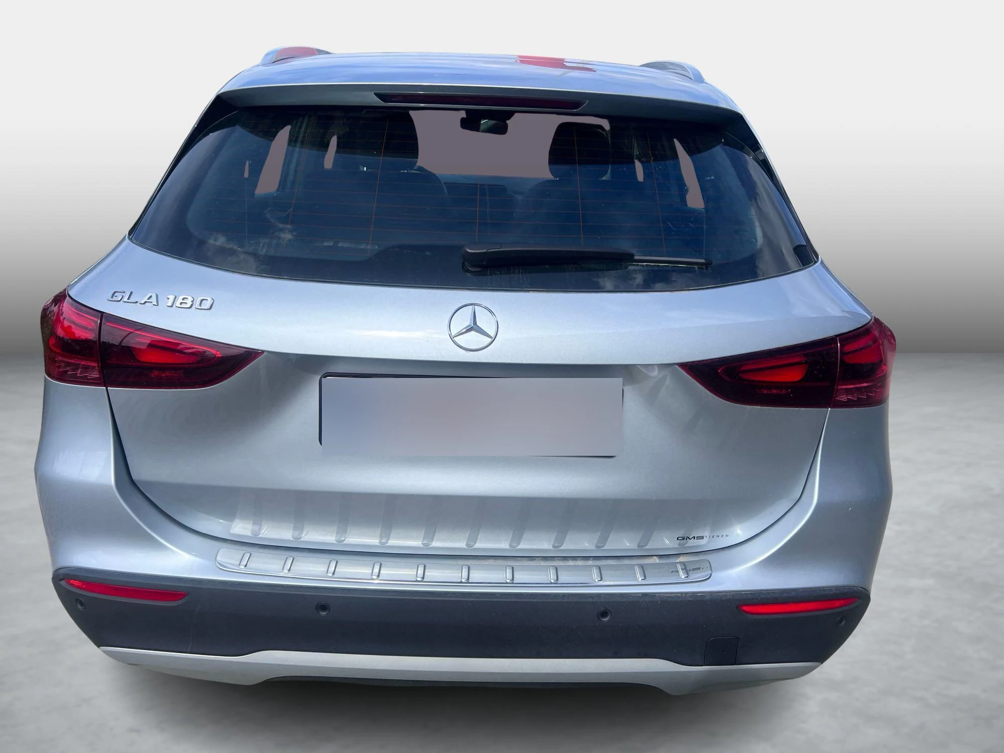 Mercedes-Benz-GLA-image-3