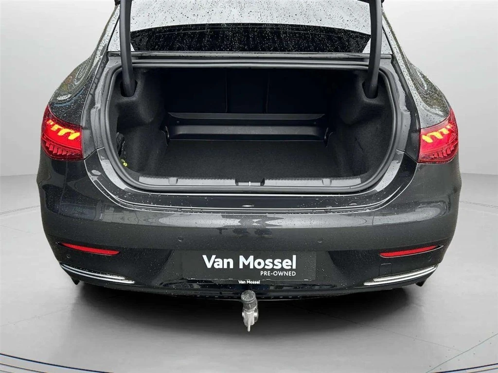 Mercedes-Benz-EQE-image-25