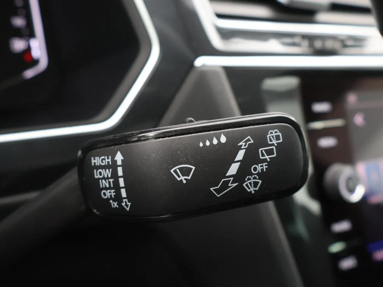 Volkswagen-Tiguan-image-20