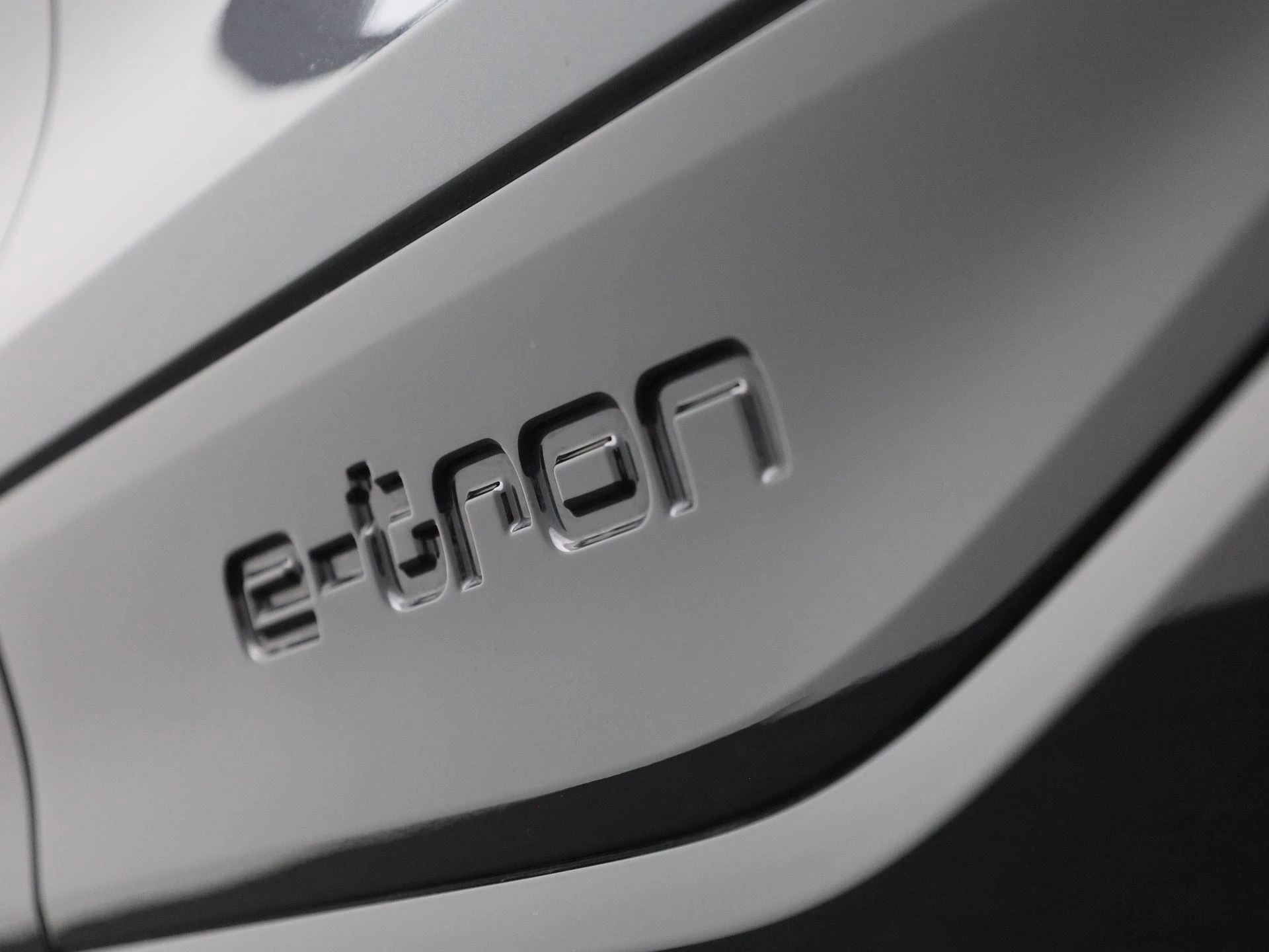 Audi-Q6 e-tron-image-48