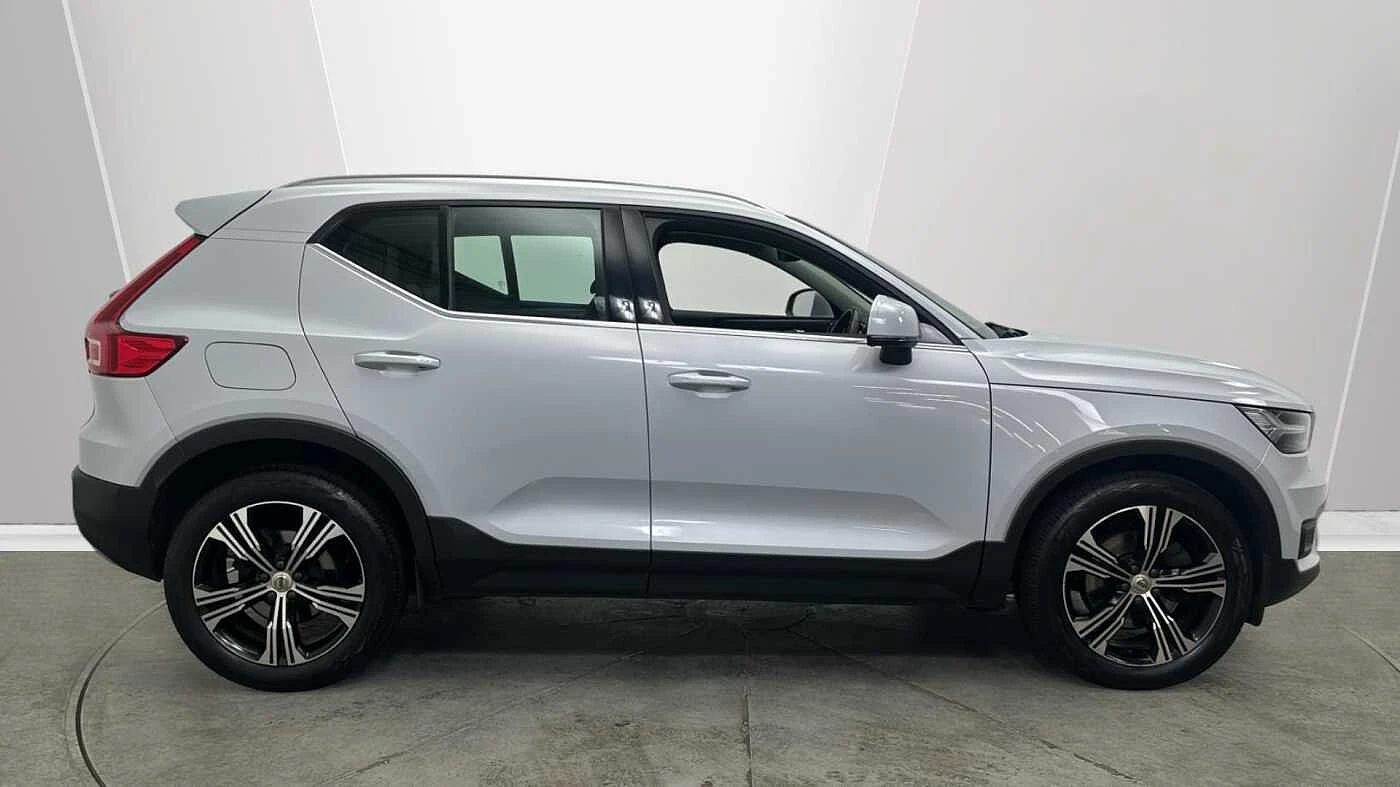 Volvo-XC40-image-3